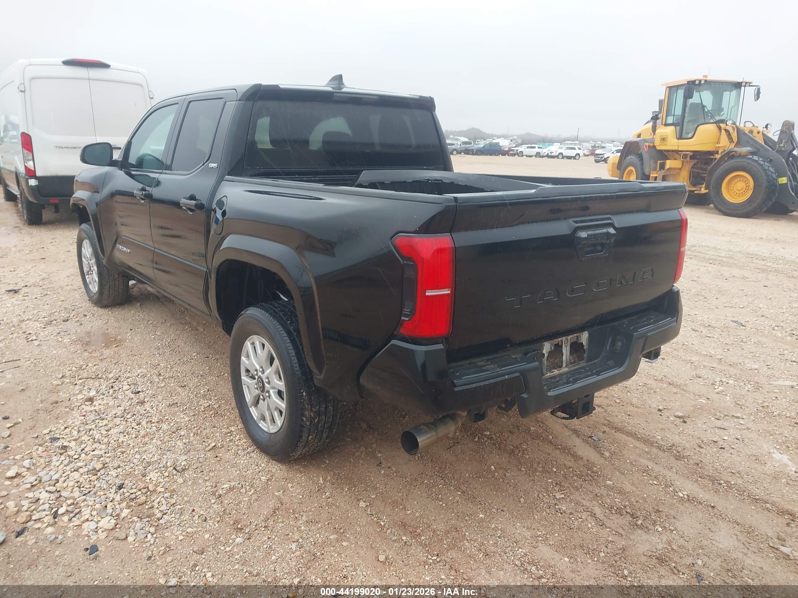TOYOTA TACOMA image 3