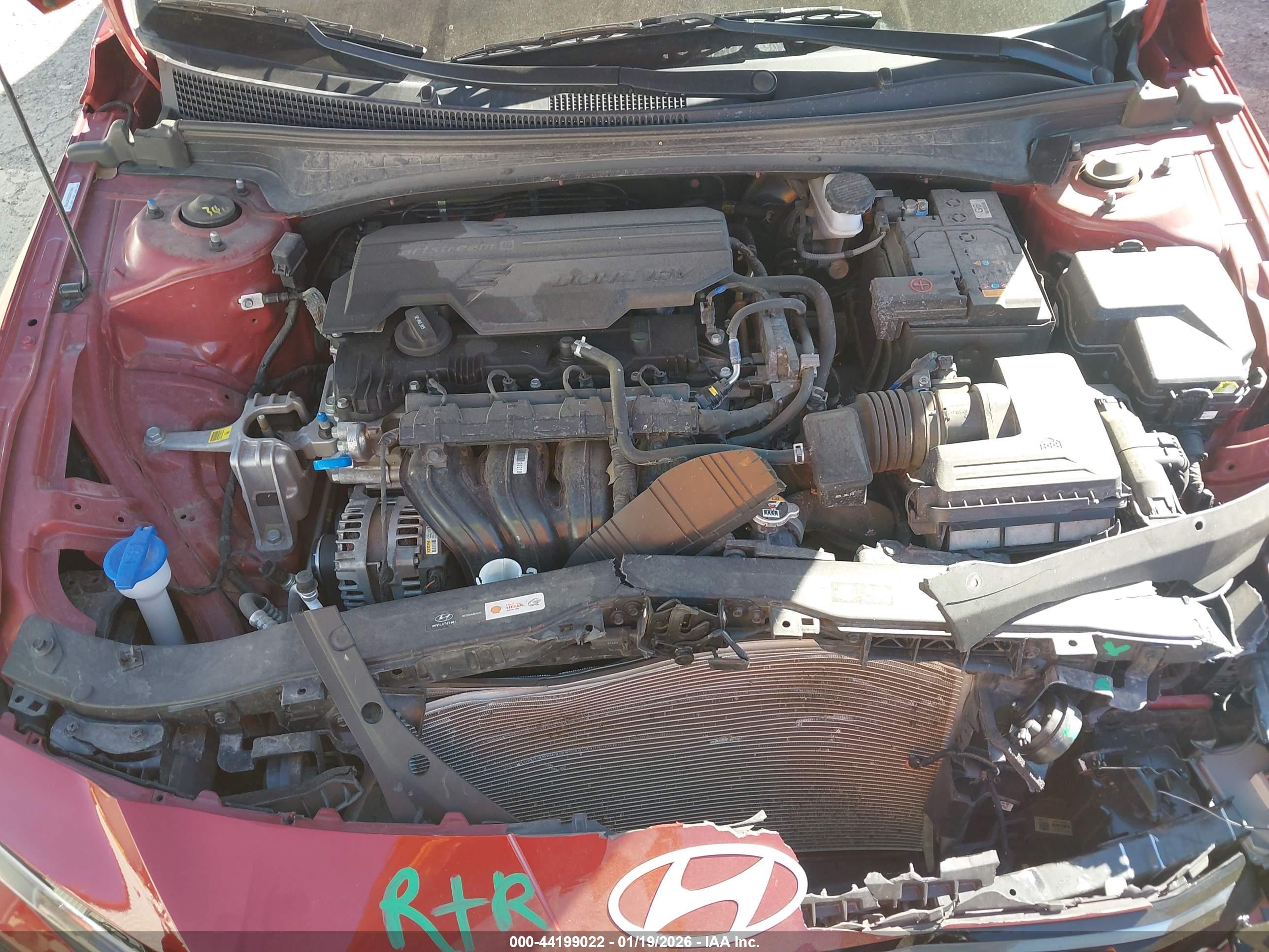 HYUNDAI ELANTRA image 10