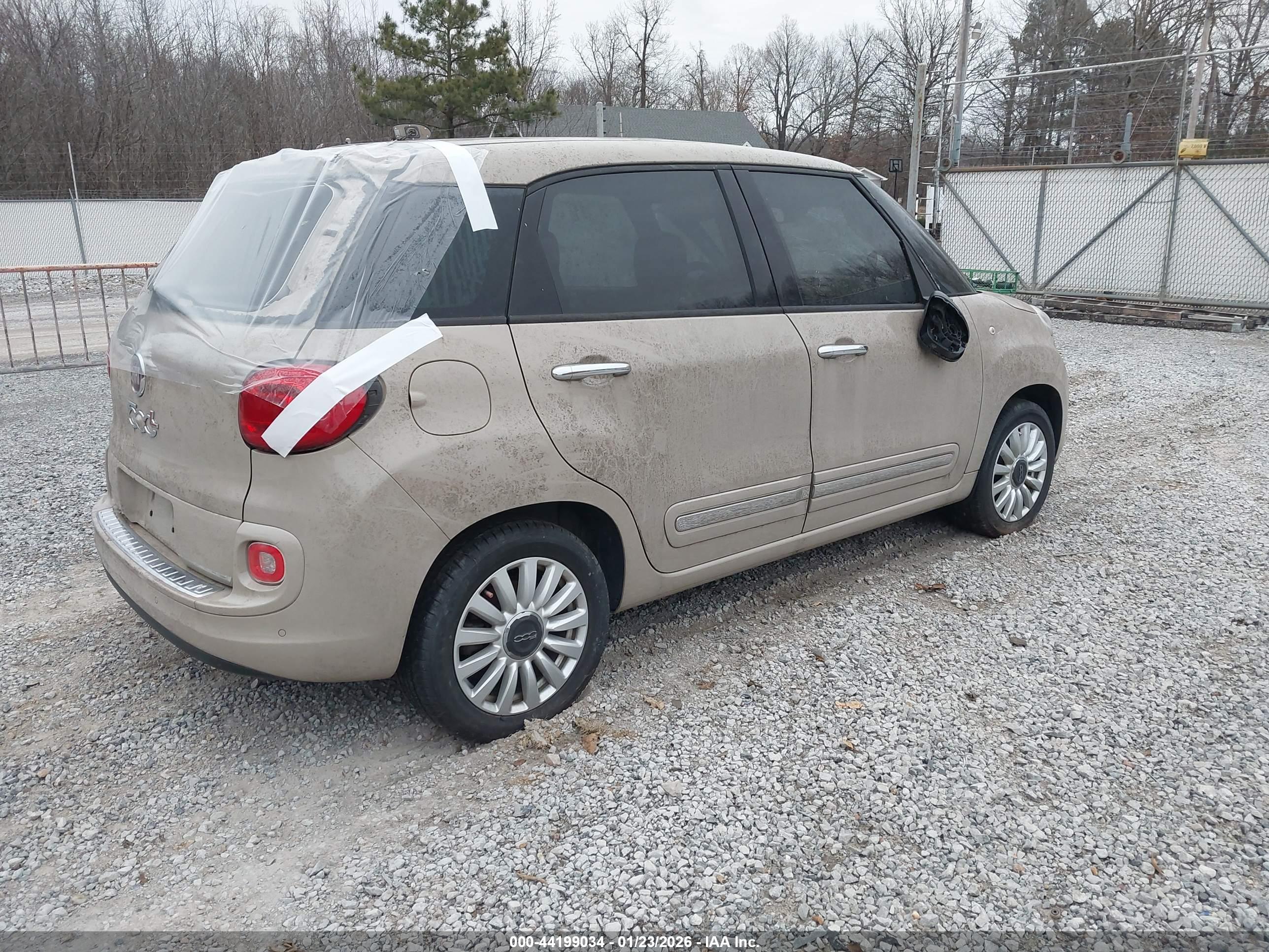 FIAT 500L image 4