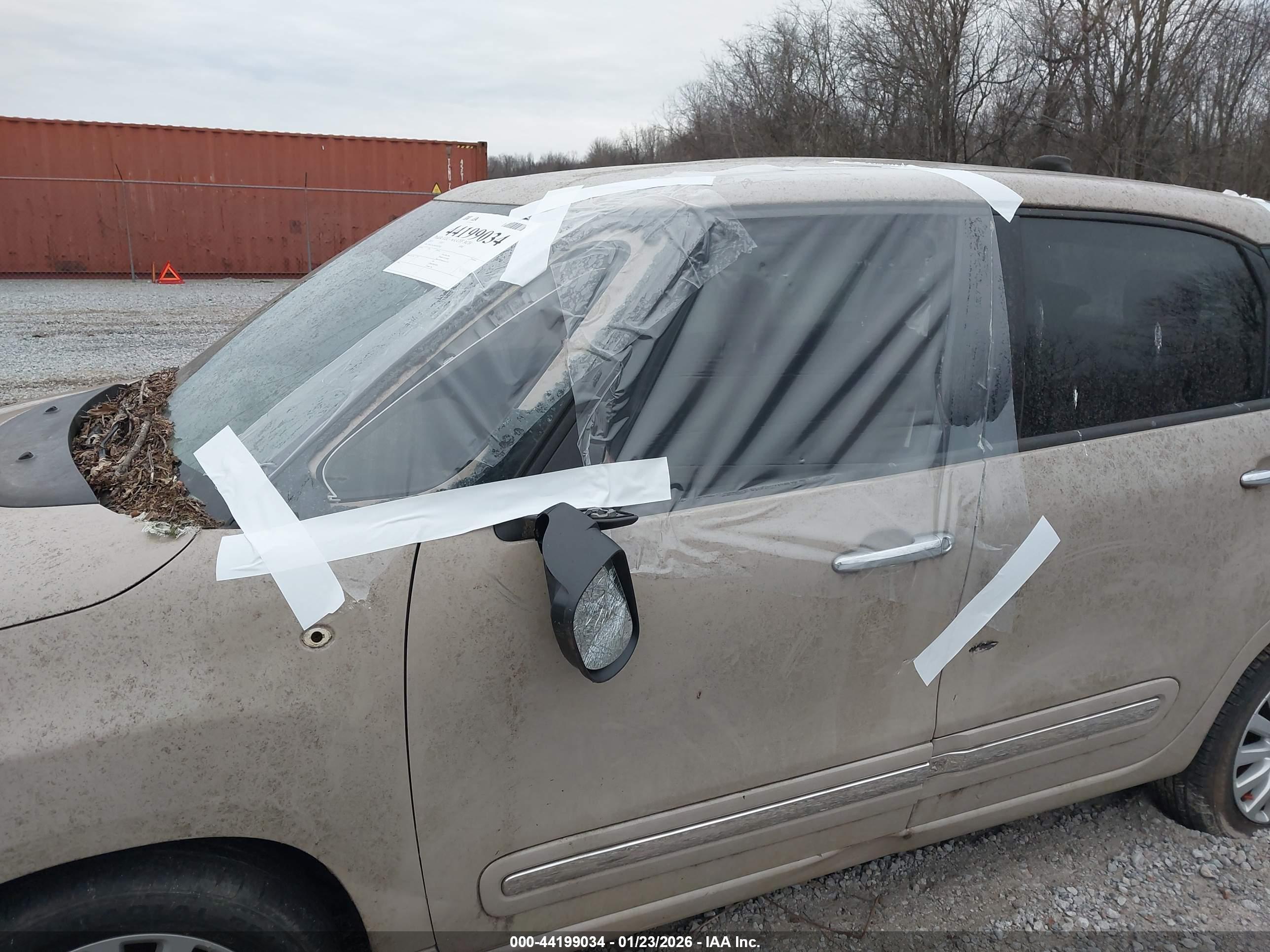 FIAT 500L image 6