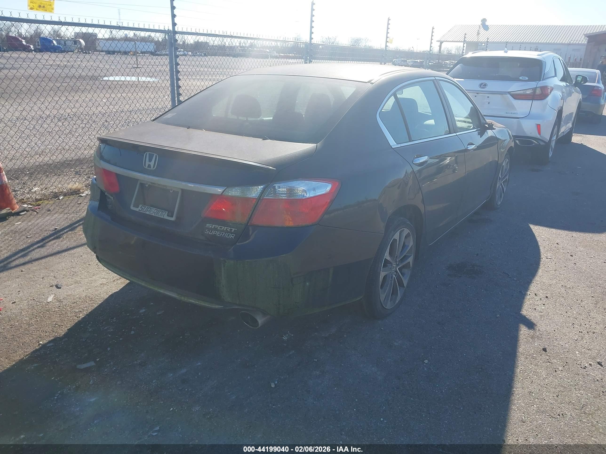 HONDA ACCORD image 4
