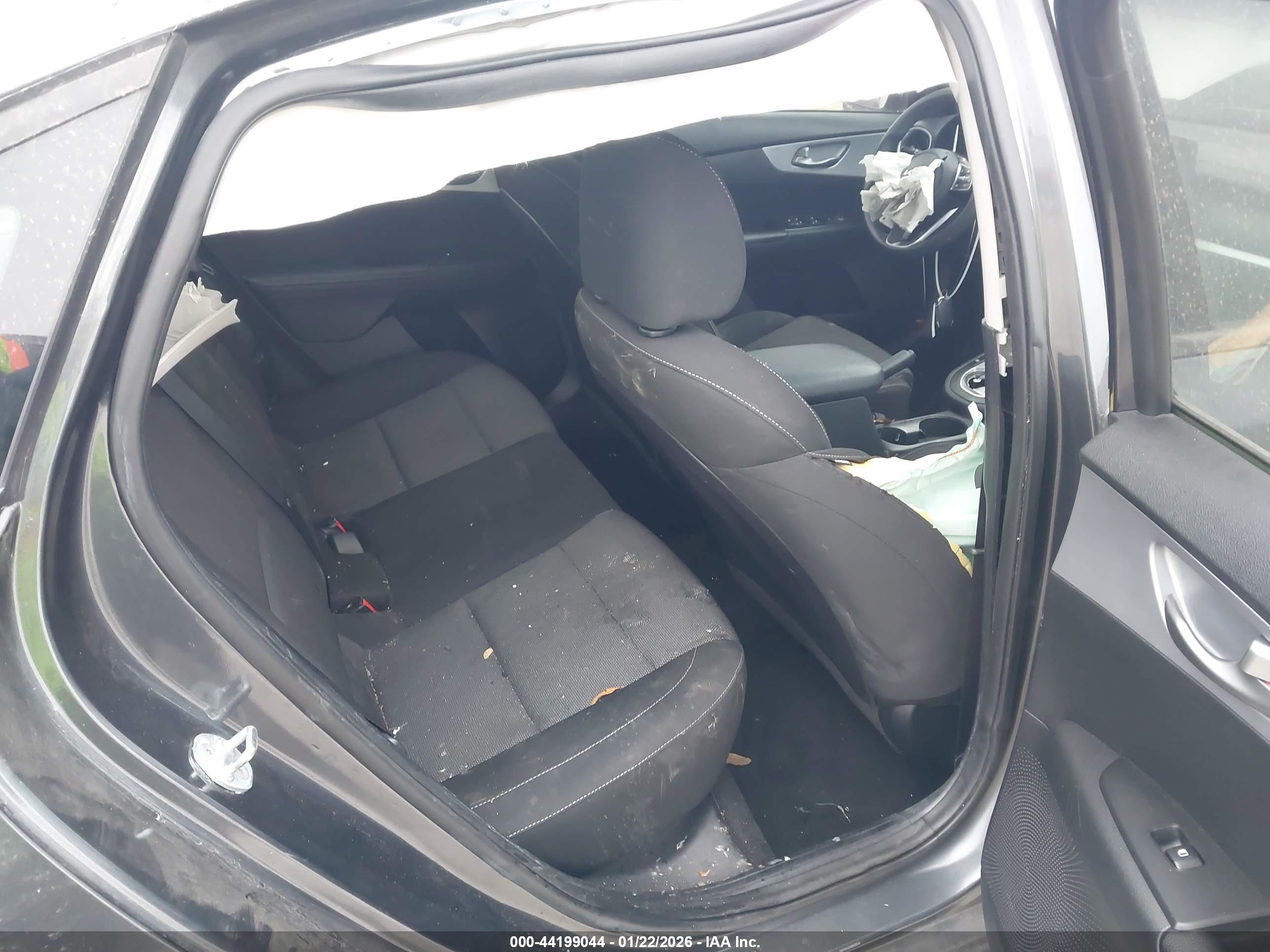 KIA FORTE image 8