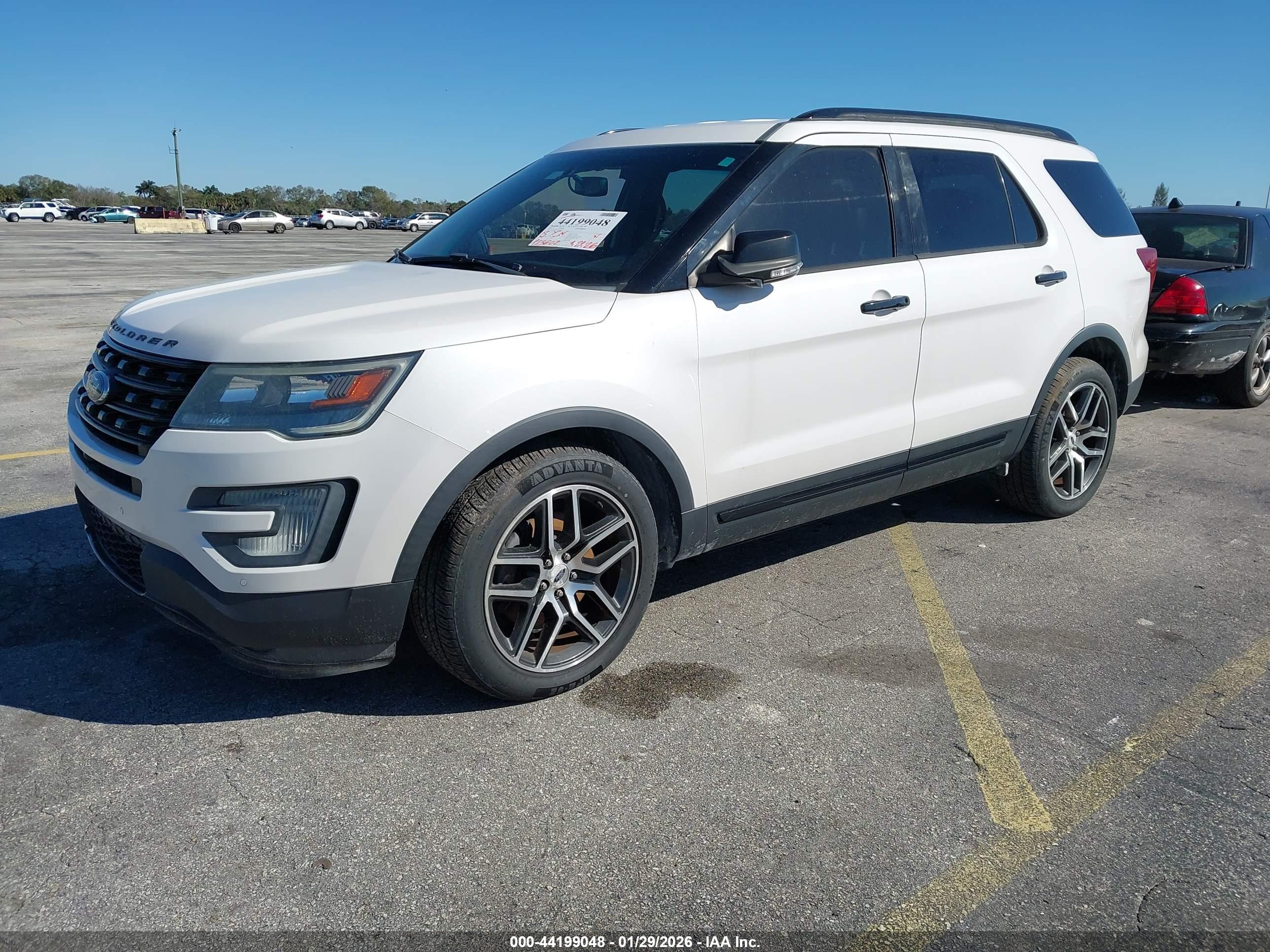 FORD EXPLORER image 2