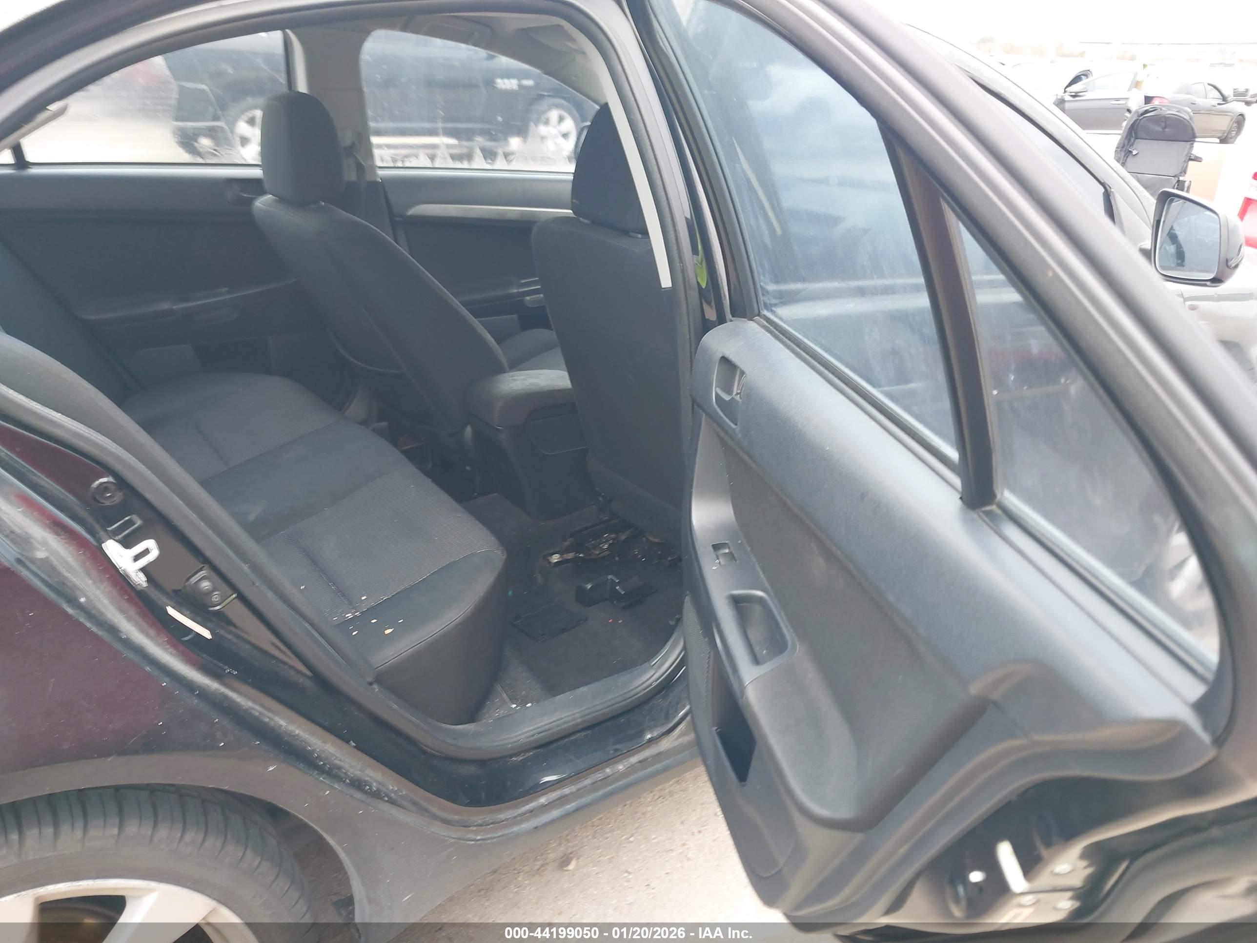 MITSUBISHI LANCER image 8