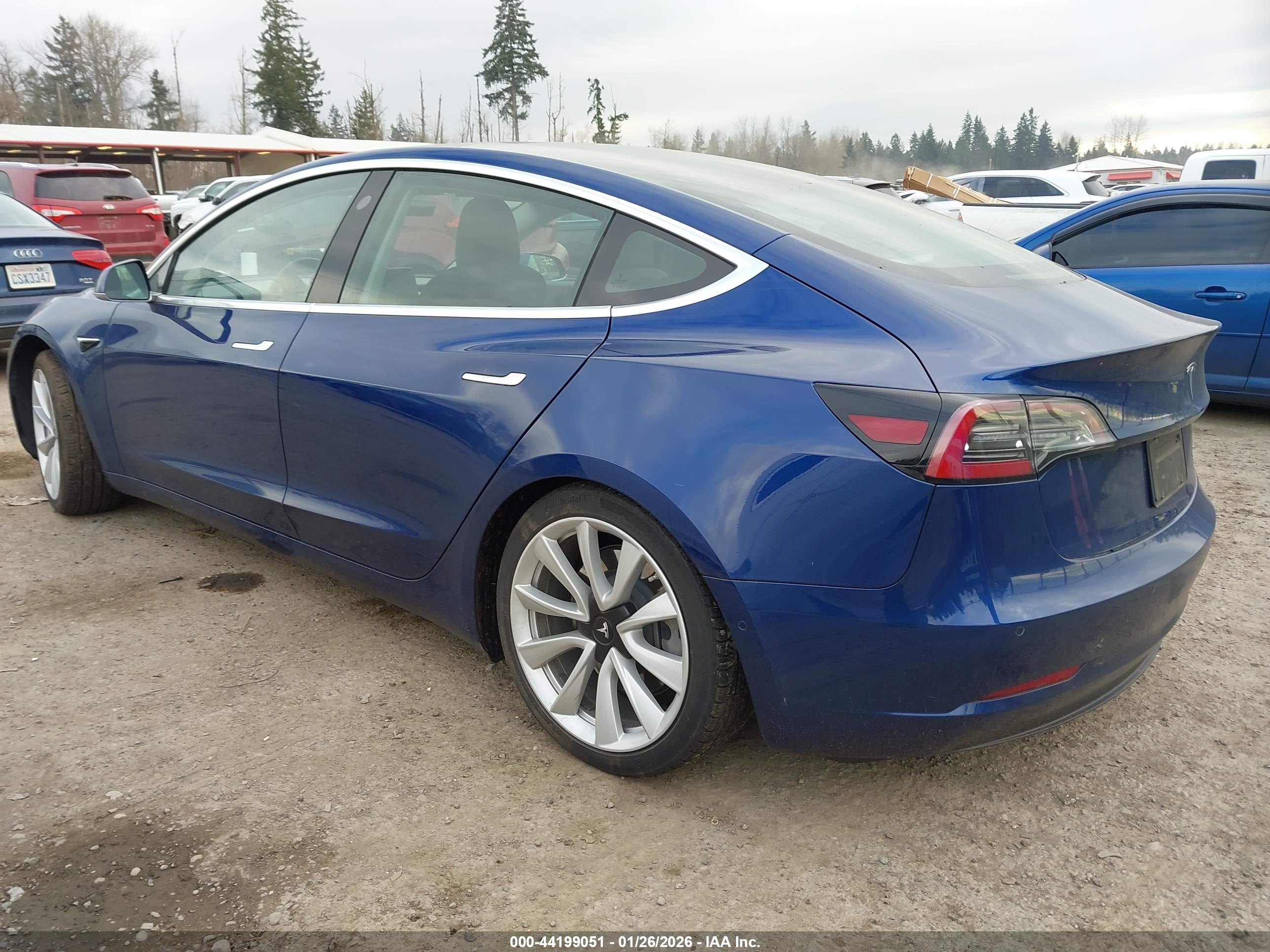 TESLA MODEL image 3
