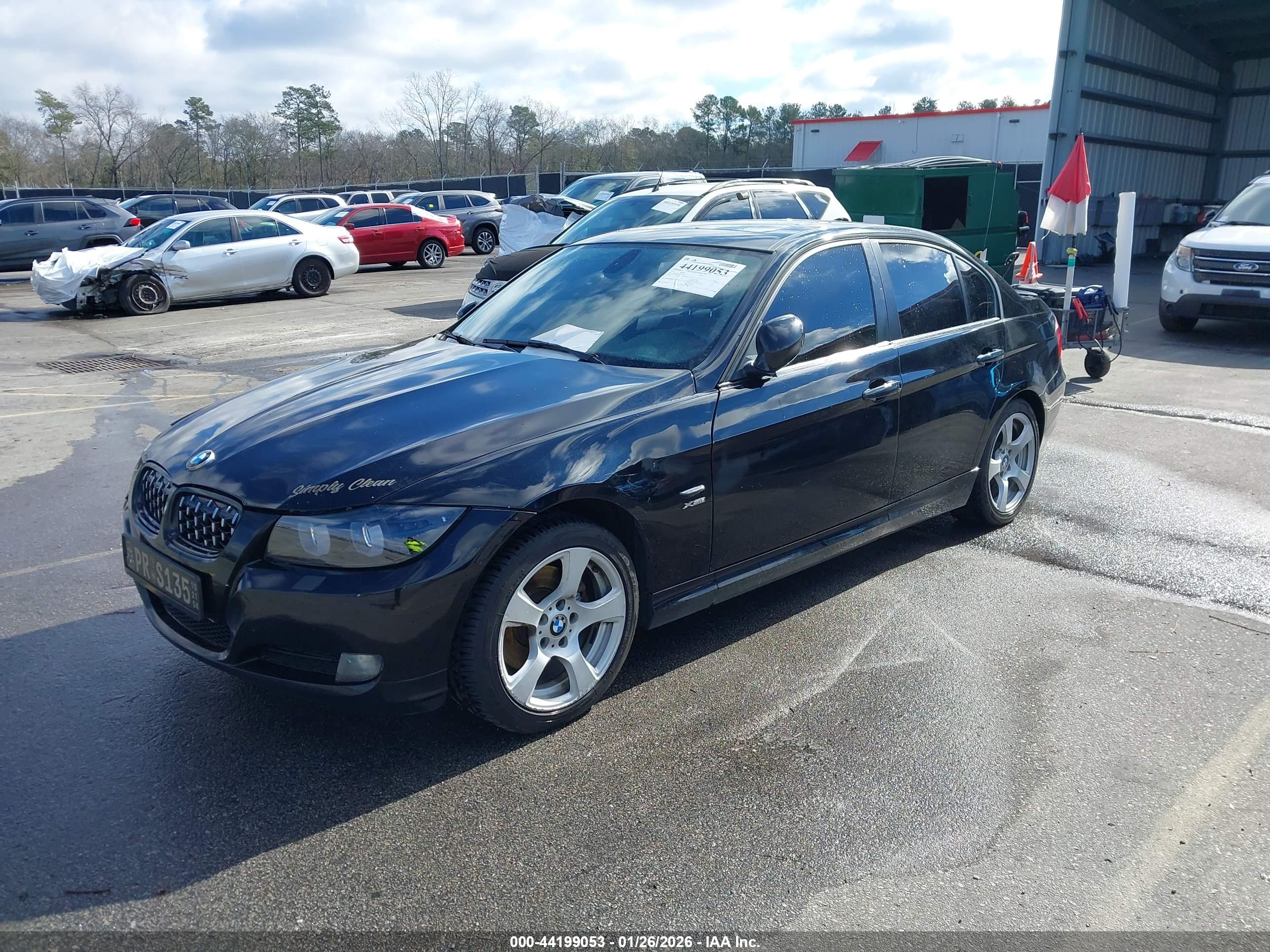 BMW 328I image 2