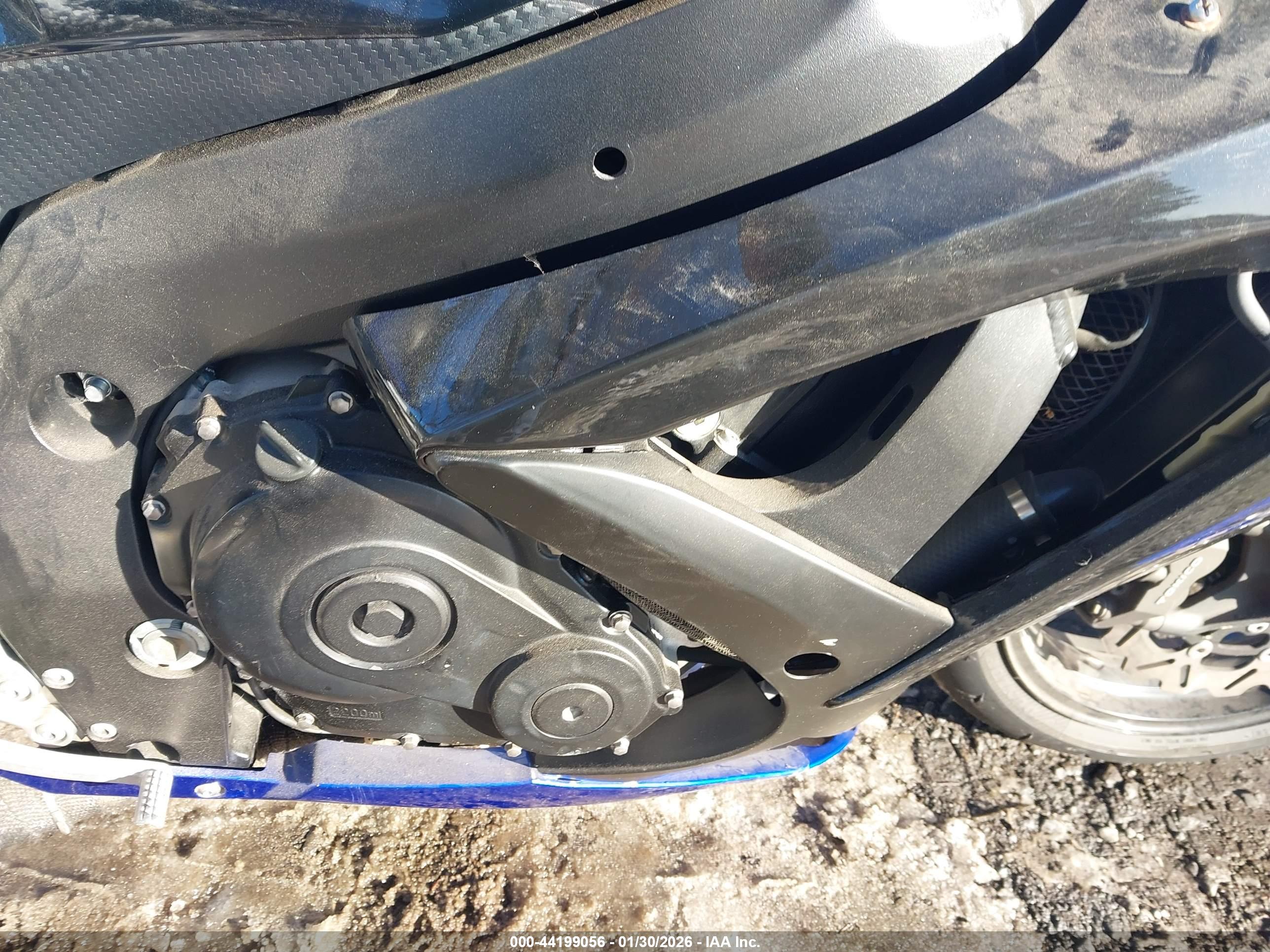 SUZUKI GSX-R600 image 8