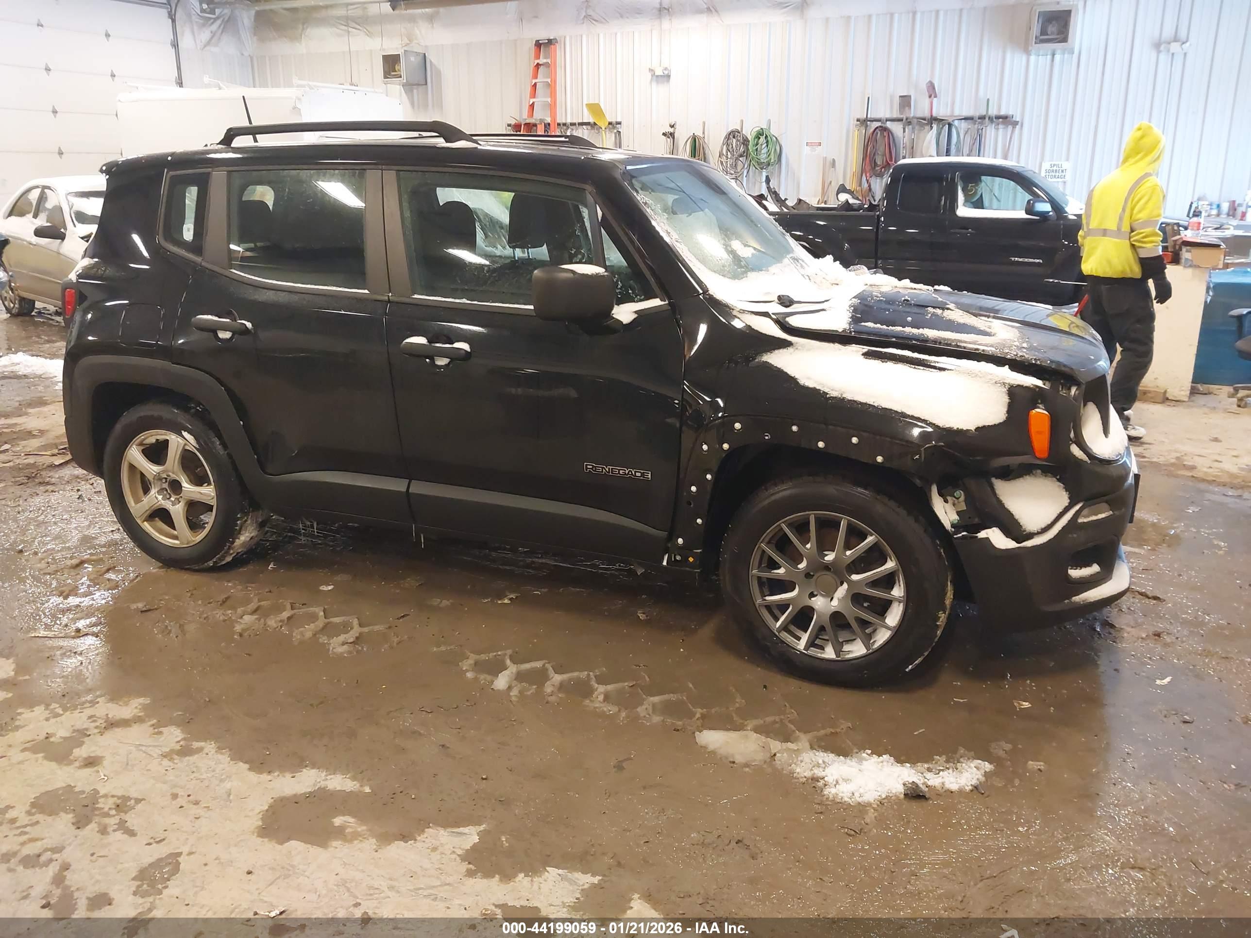 JEEP RENEGADE image 6