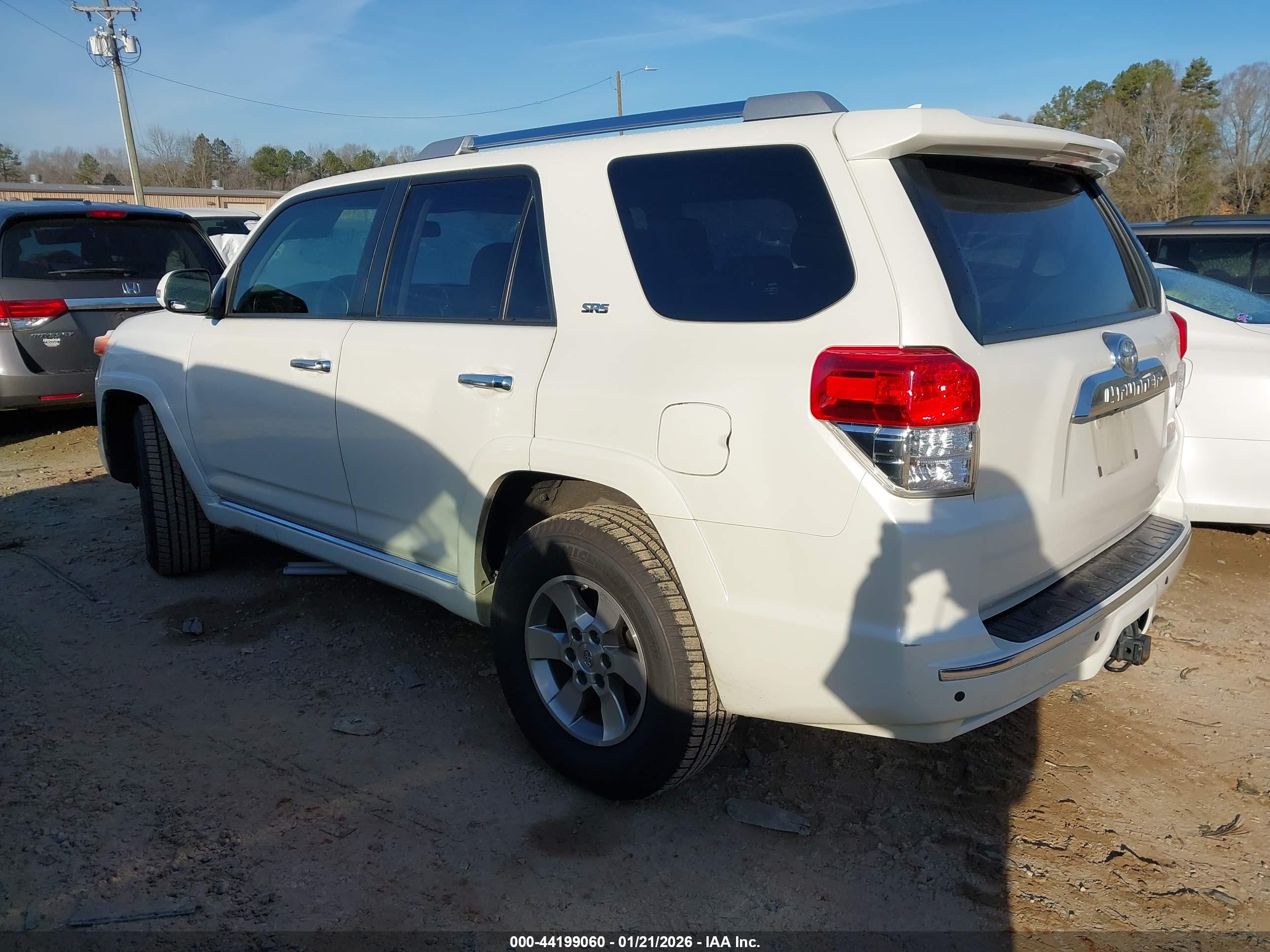 TOYOTA 4RUNNER image 3