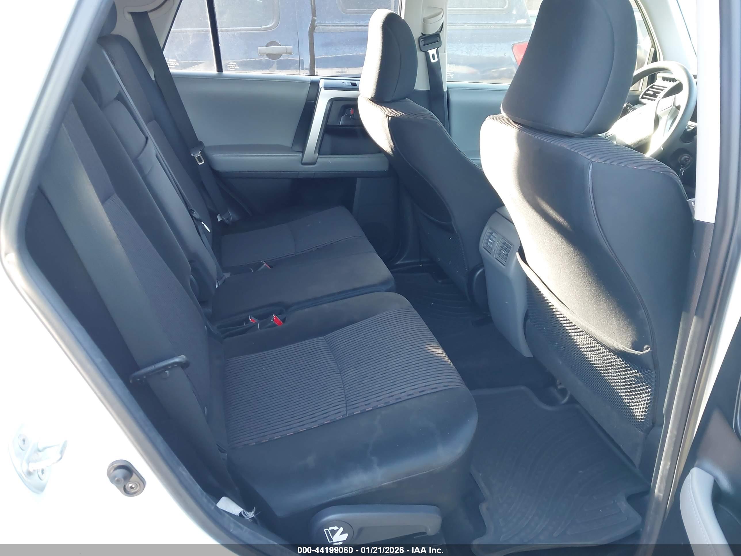 TOYOTA 4RUNNER image 8