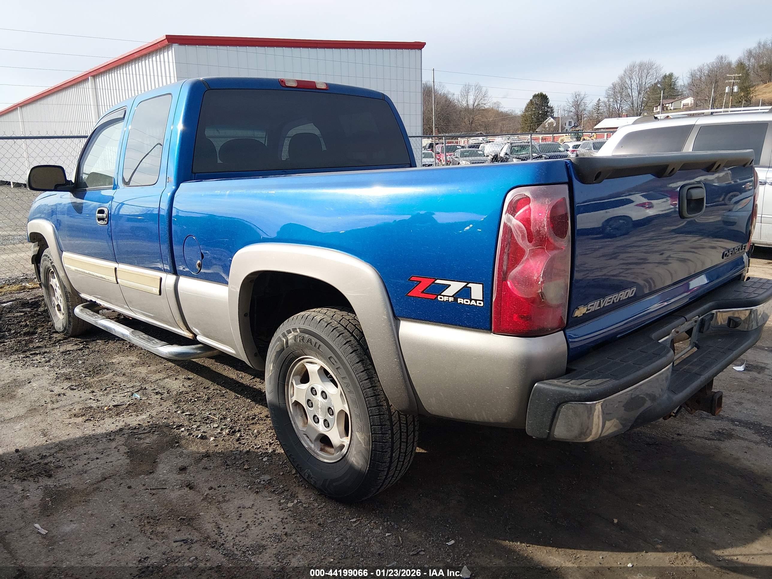 CHEVROLET SILVERADO image 3