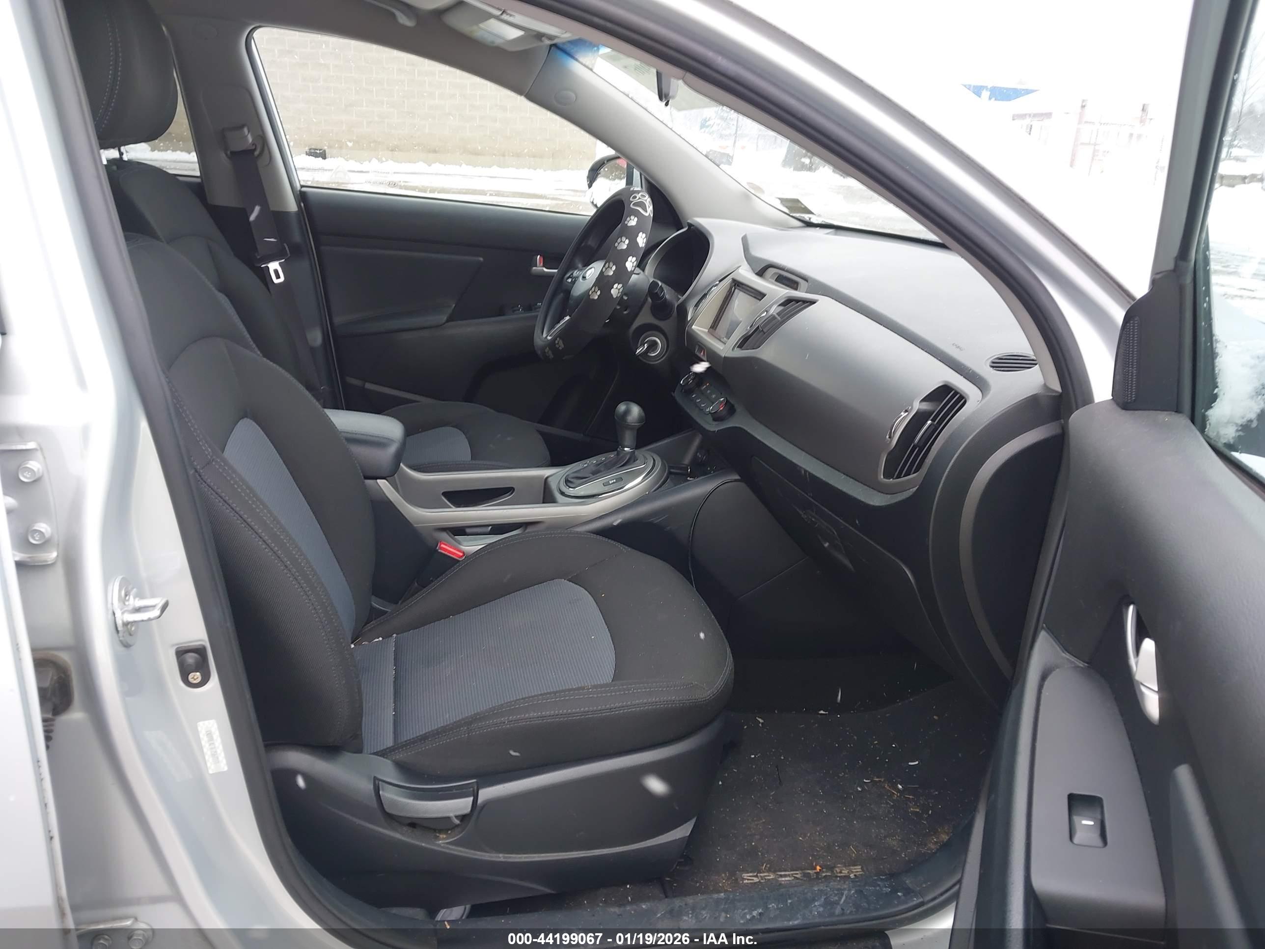 KIA SPORTAGE image 5