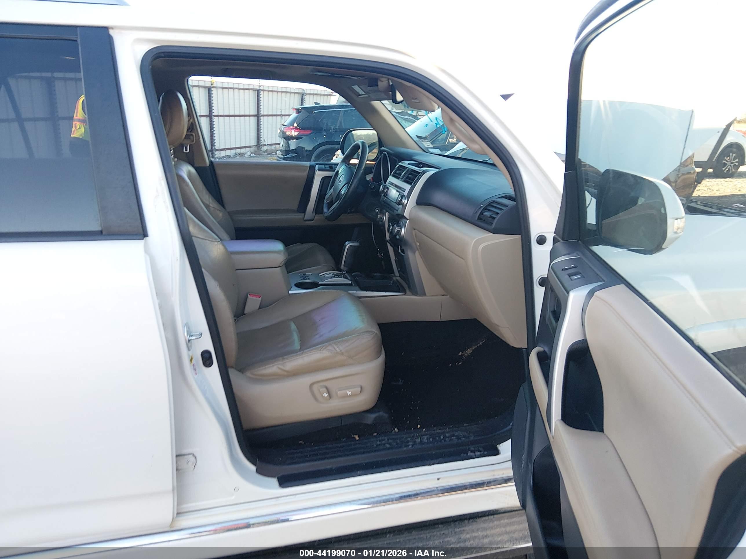 TOYOTA 4RUNNER image 5