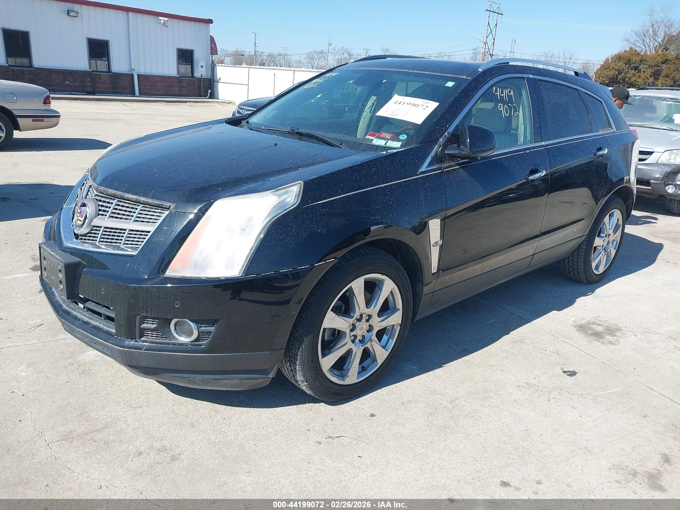 CADILLAC SRX image 2