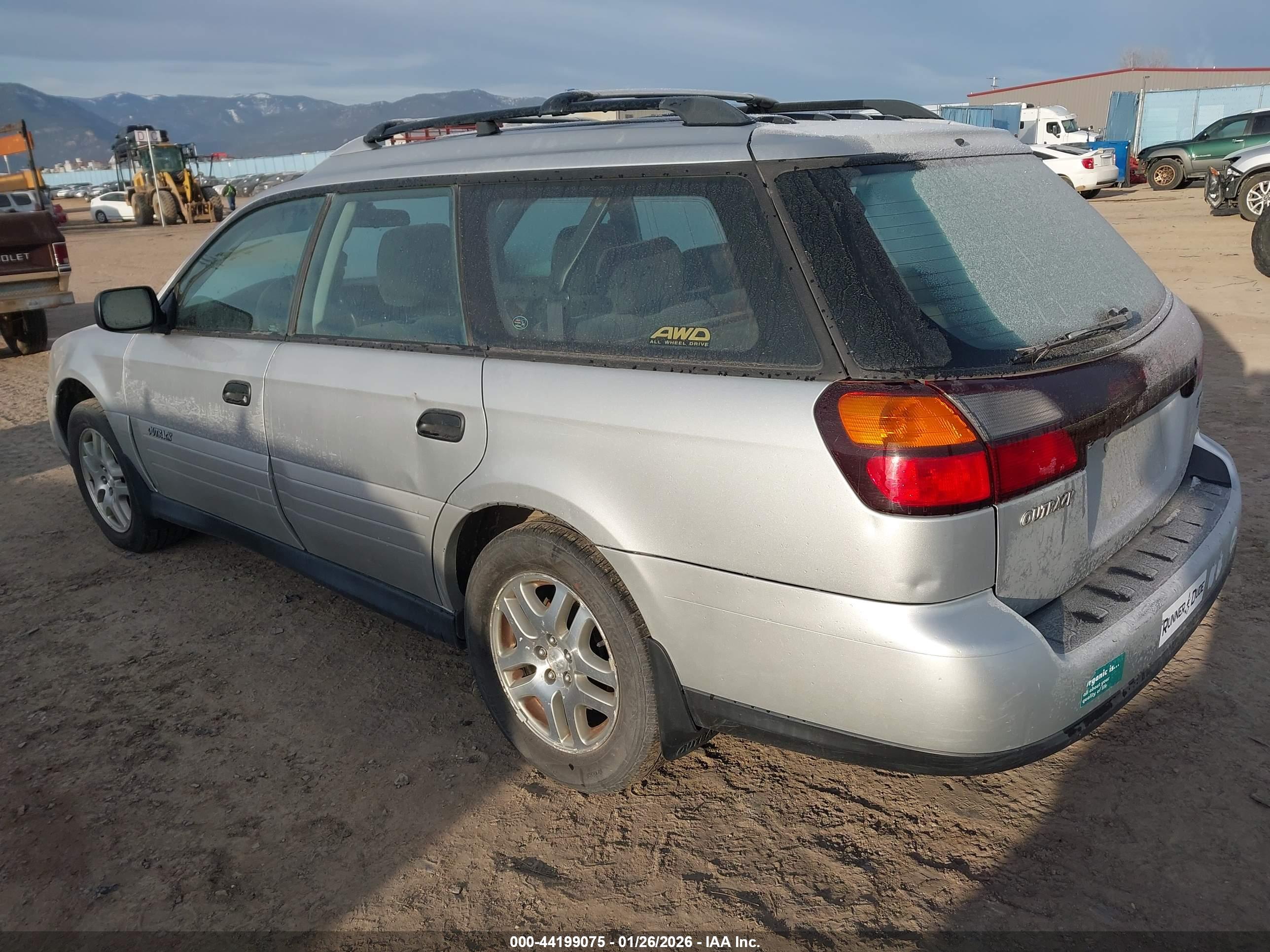 SUBARU OUTBACK image 3