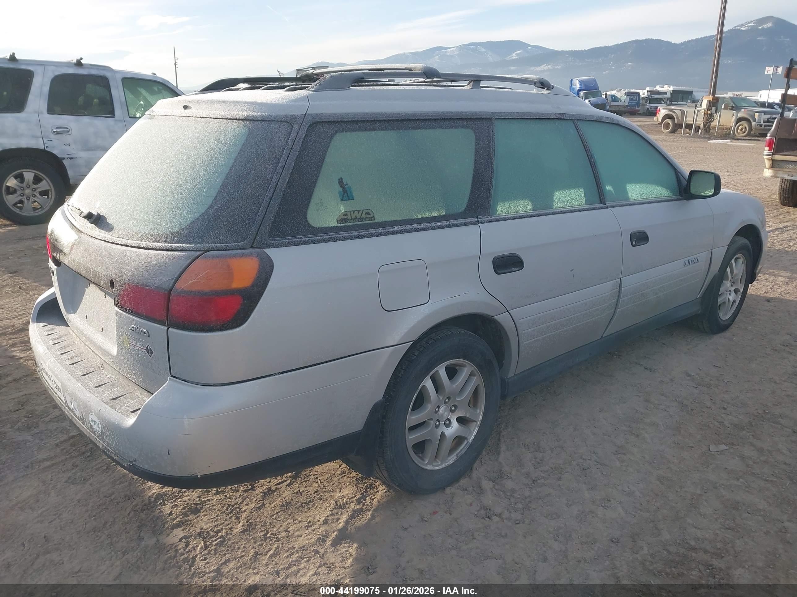 SUBARU OUTBACK image 4