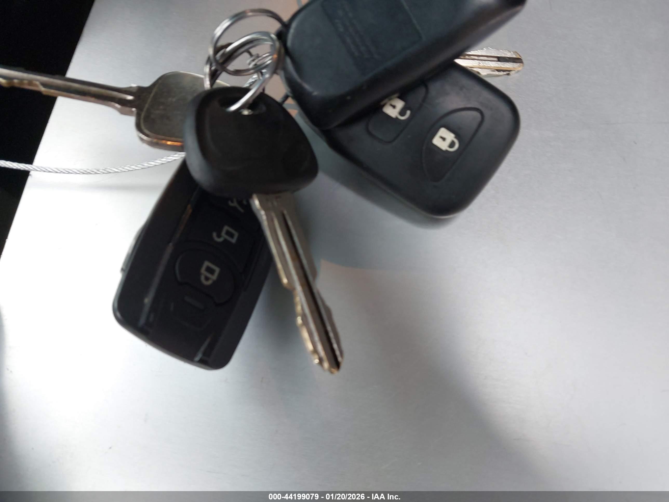 HYUNDAI ELANTRA image 11