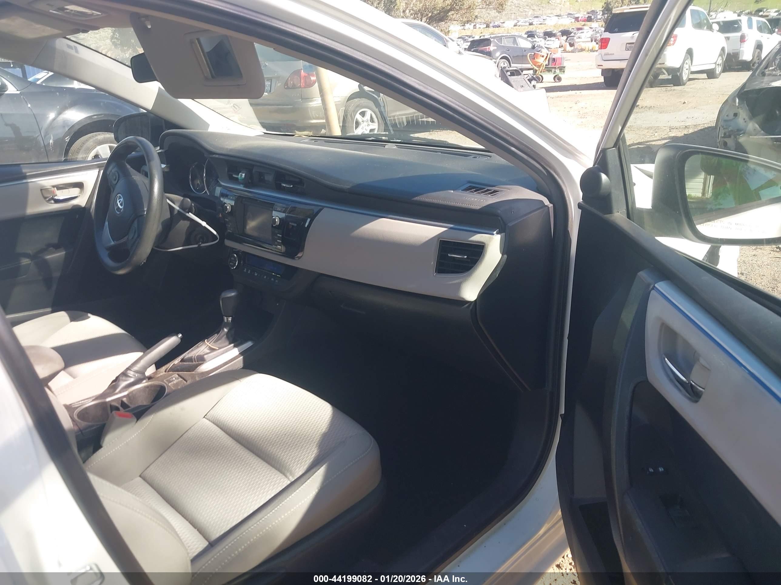TOYOTA COROLLA image 5