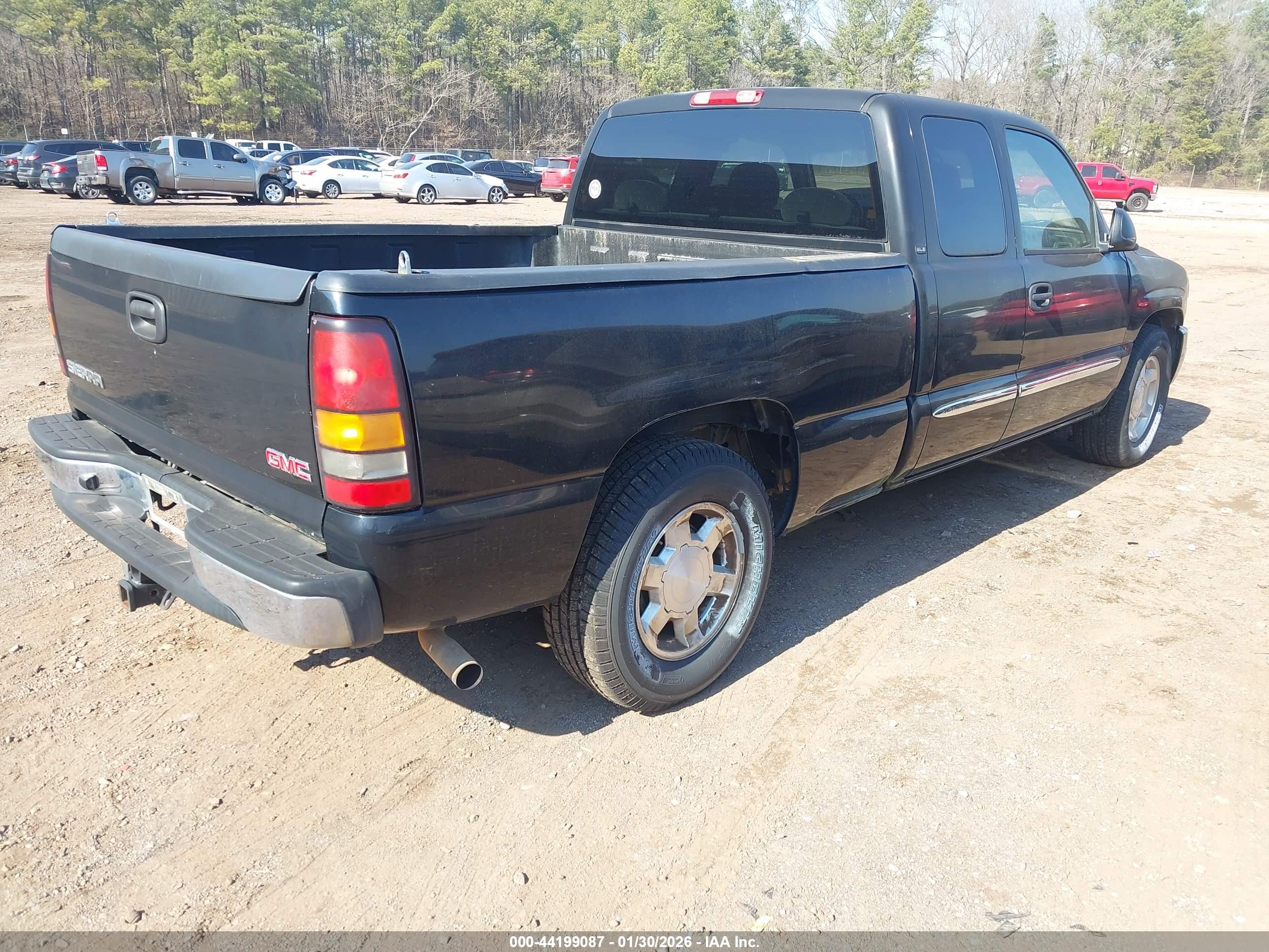 GMC SIERRA image 4