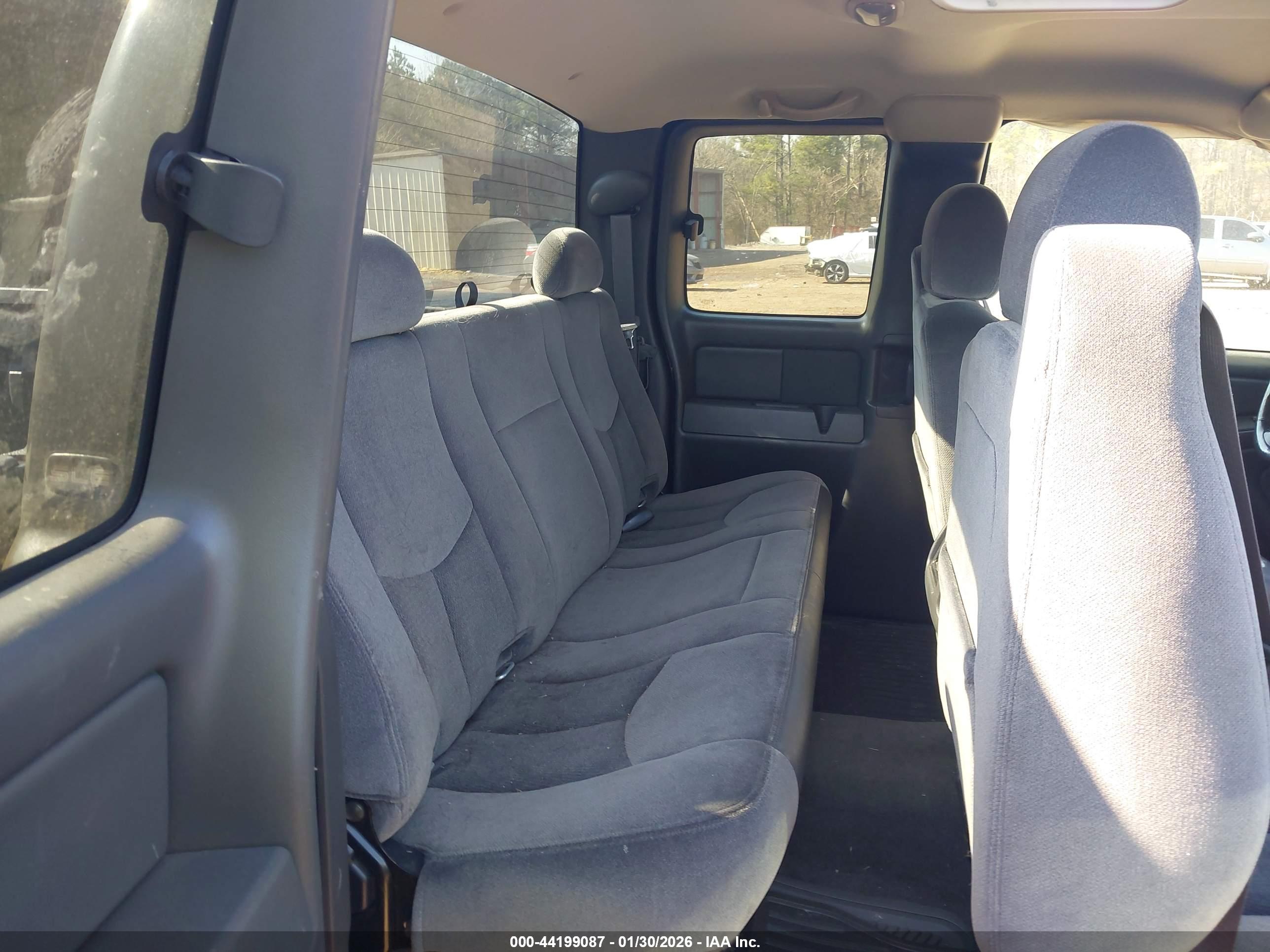 GMC SIERRA image 8