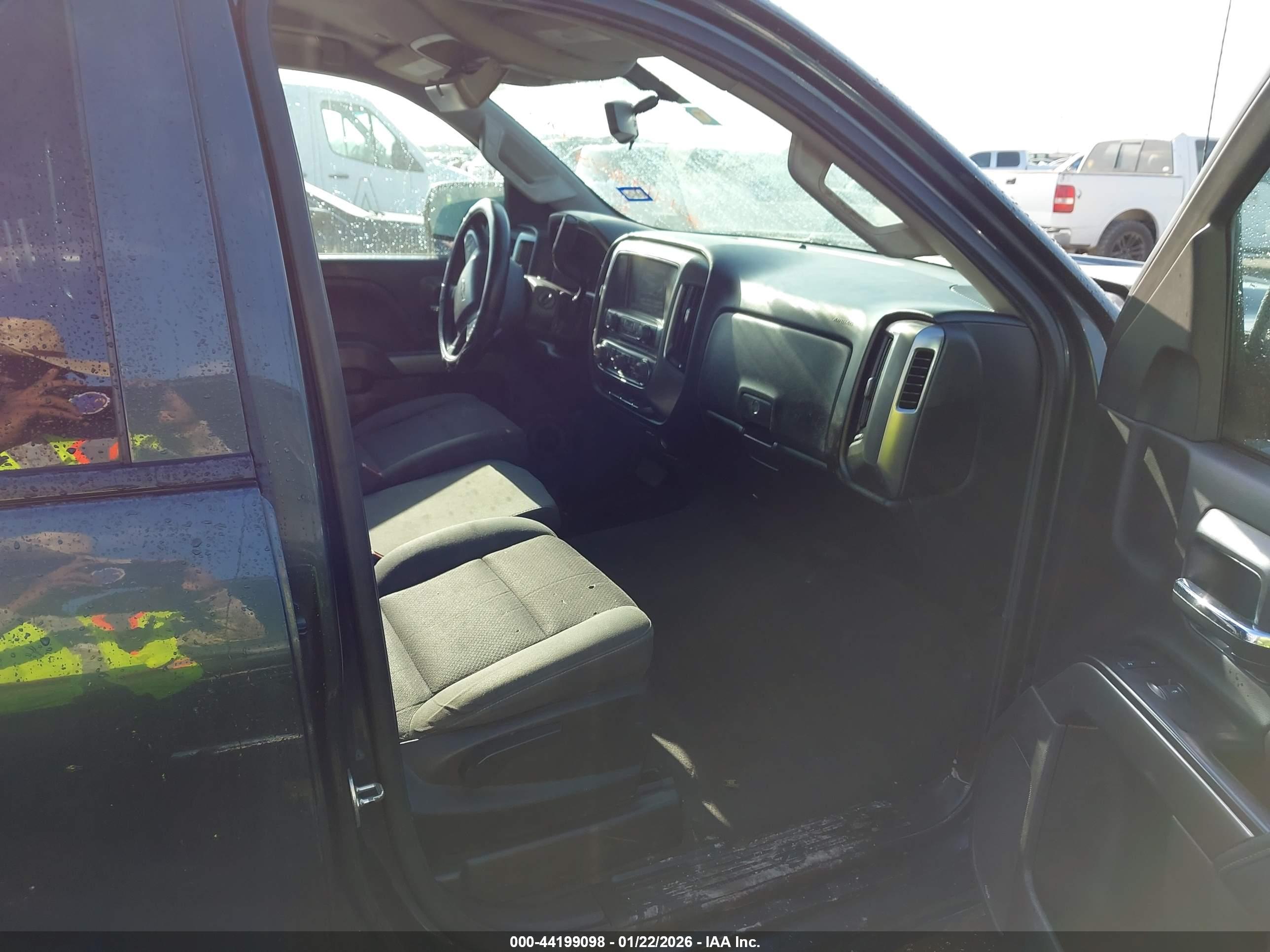 CHEVROLET SILVERADO image 5