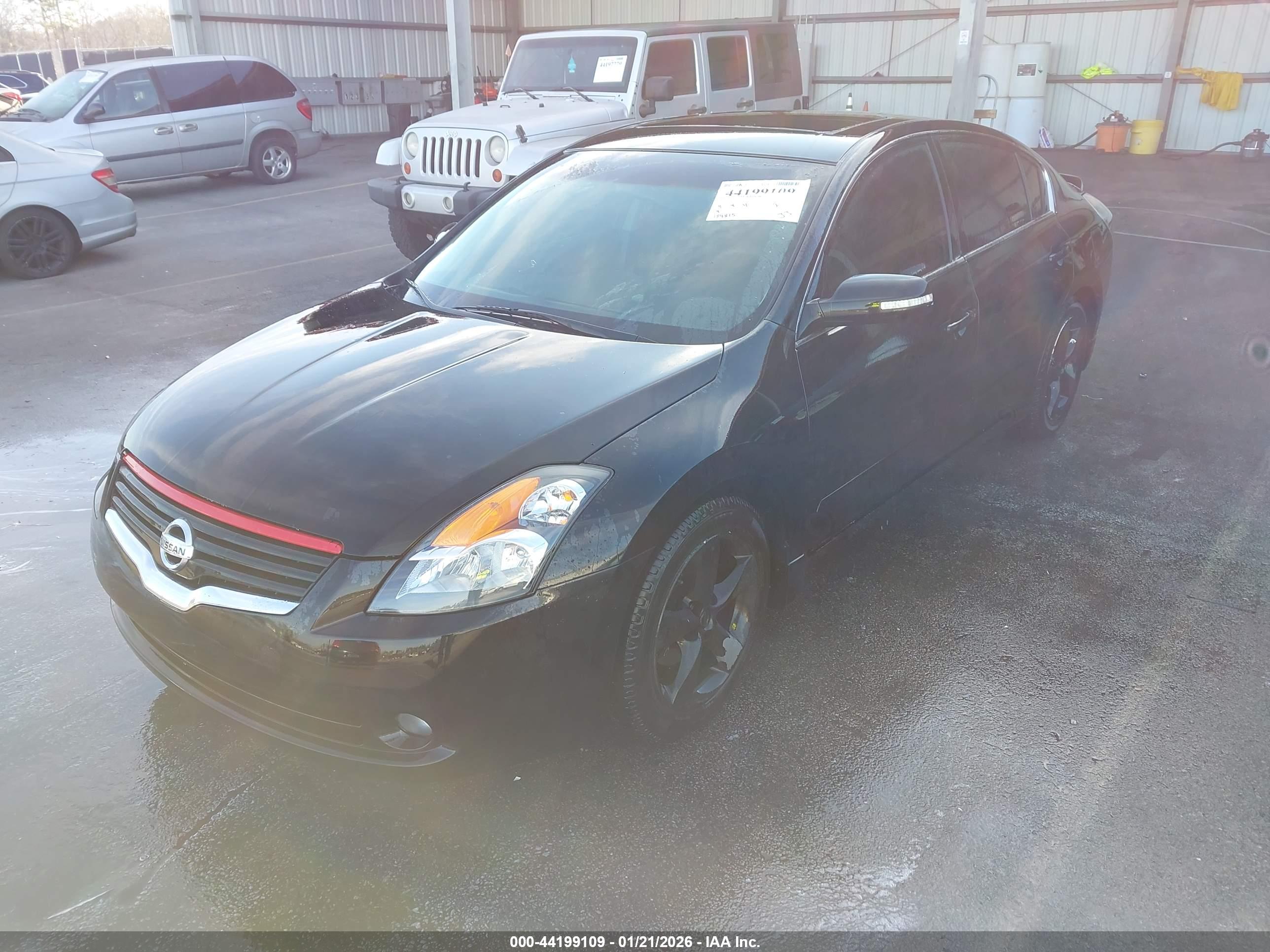 NISSAN ALTIMA image 2