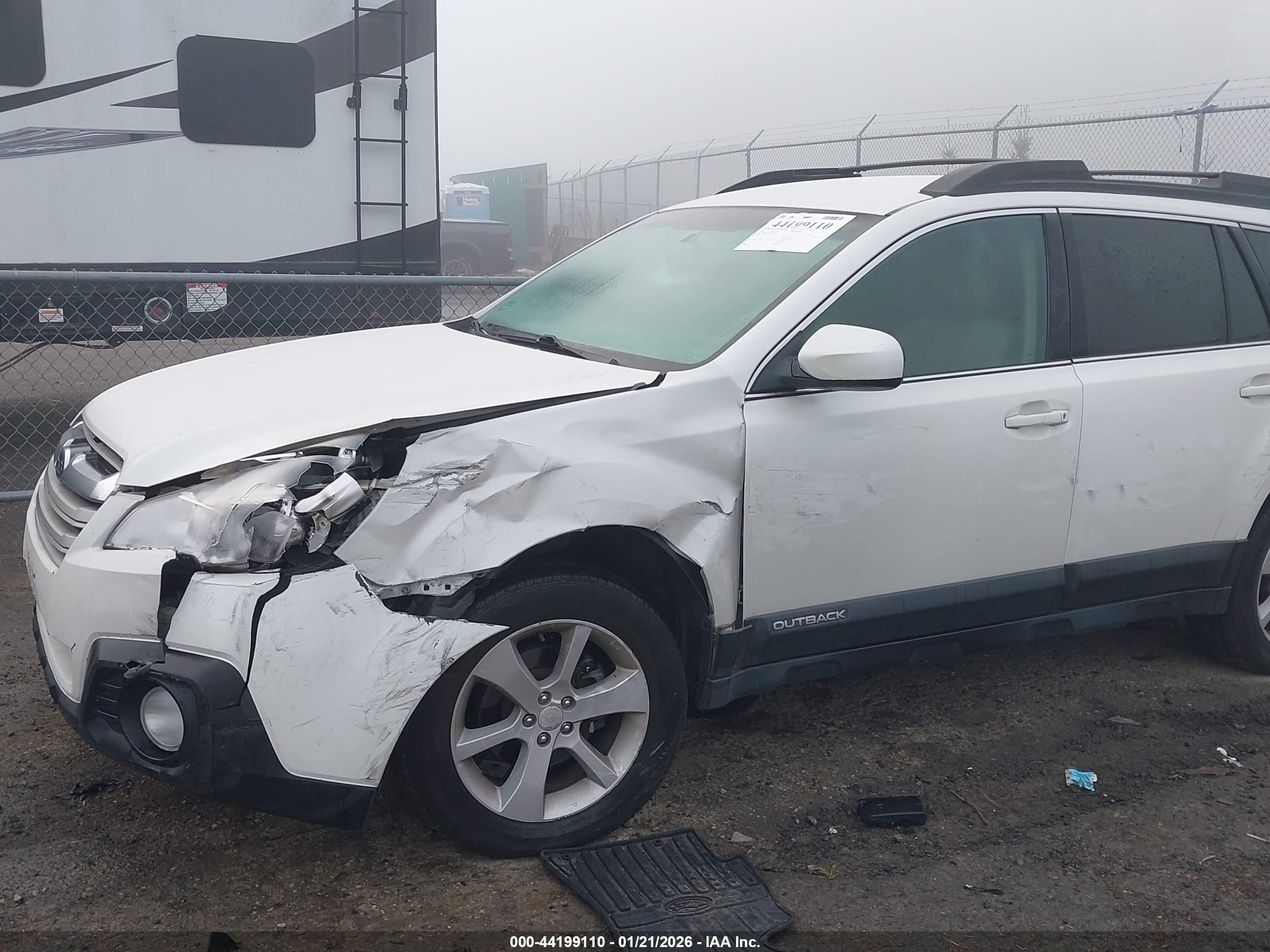 SUBARU OUTBACK image 6