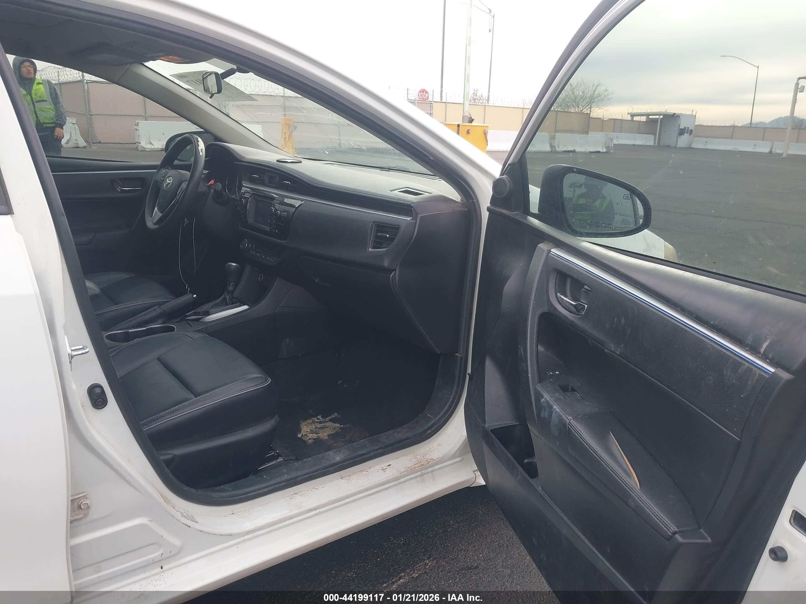 TOYOTA COROLLA image 5