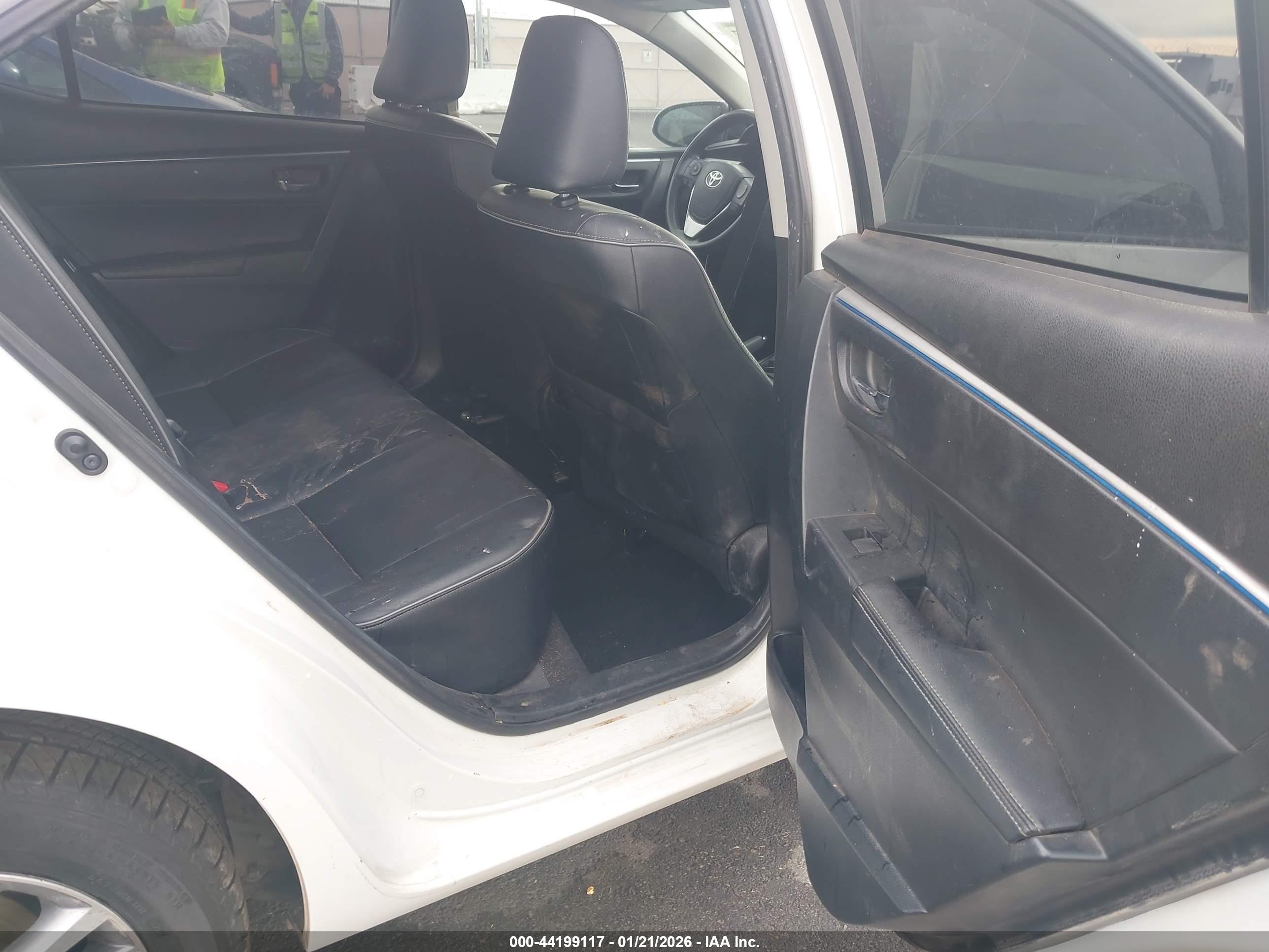 TOYOTA COROLLA image 8