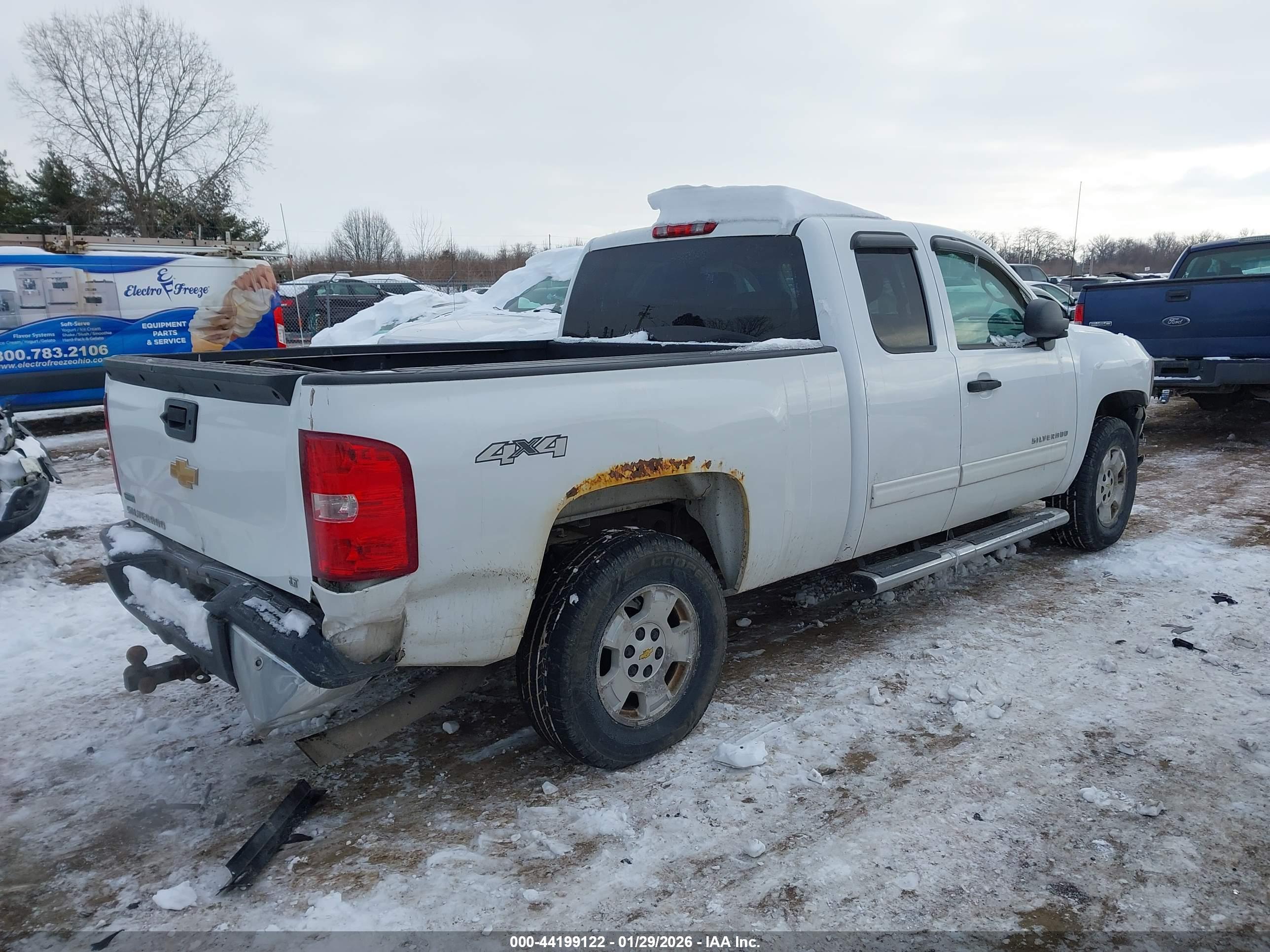 CHEVROLET SILVERADO image 4