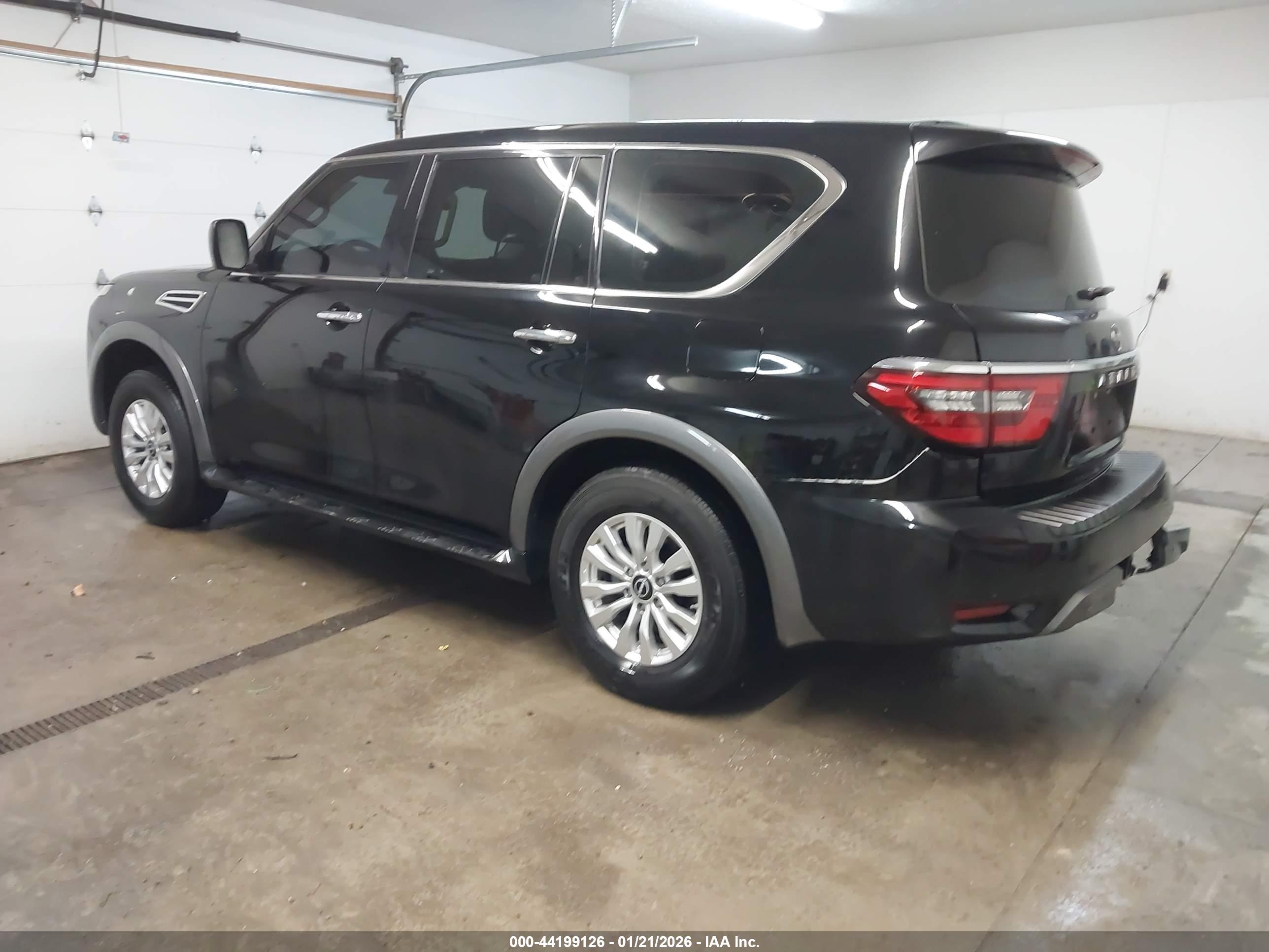 NISSAN ARMADA image 3