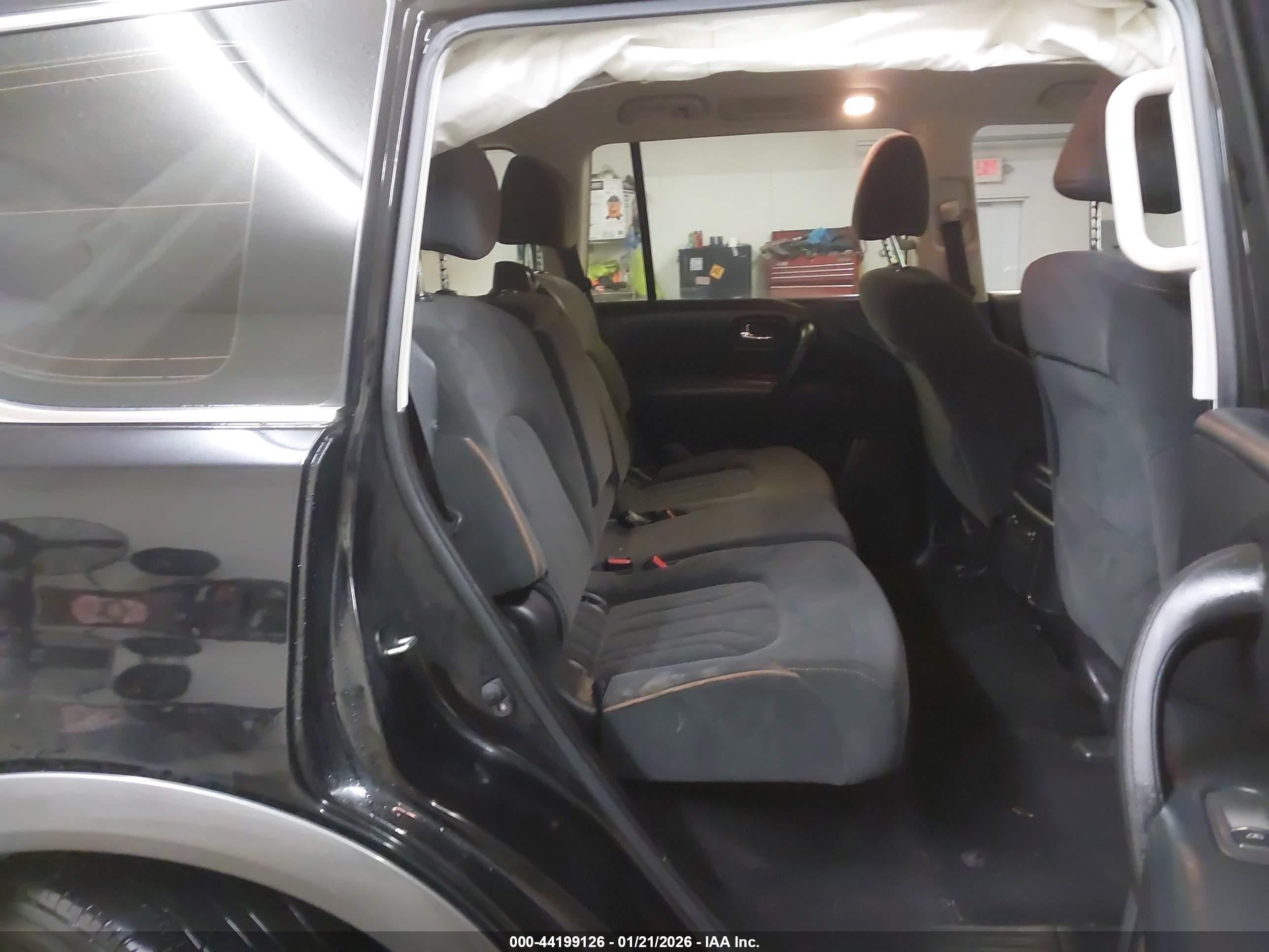 NISSAN ARMADA image 8