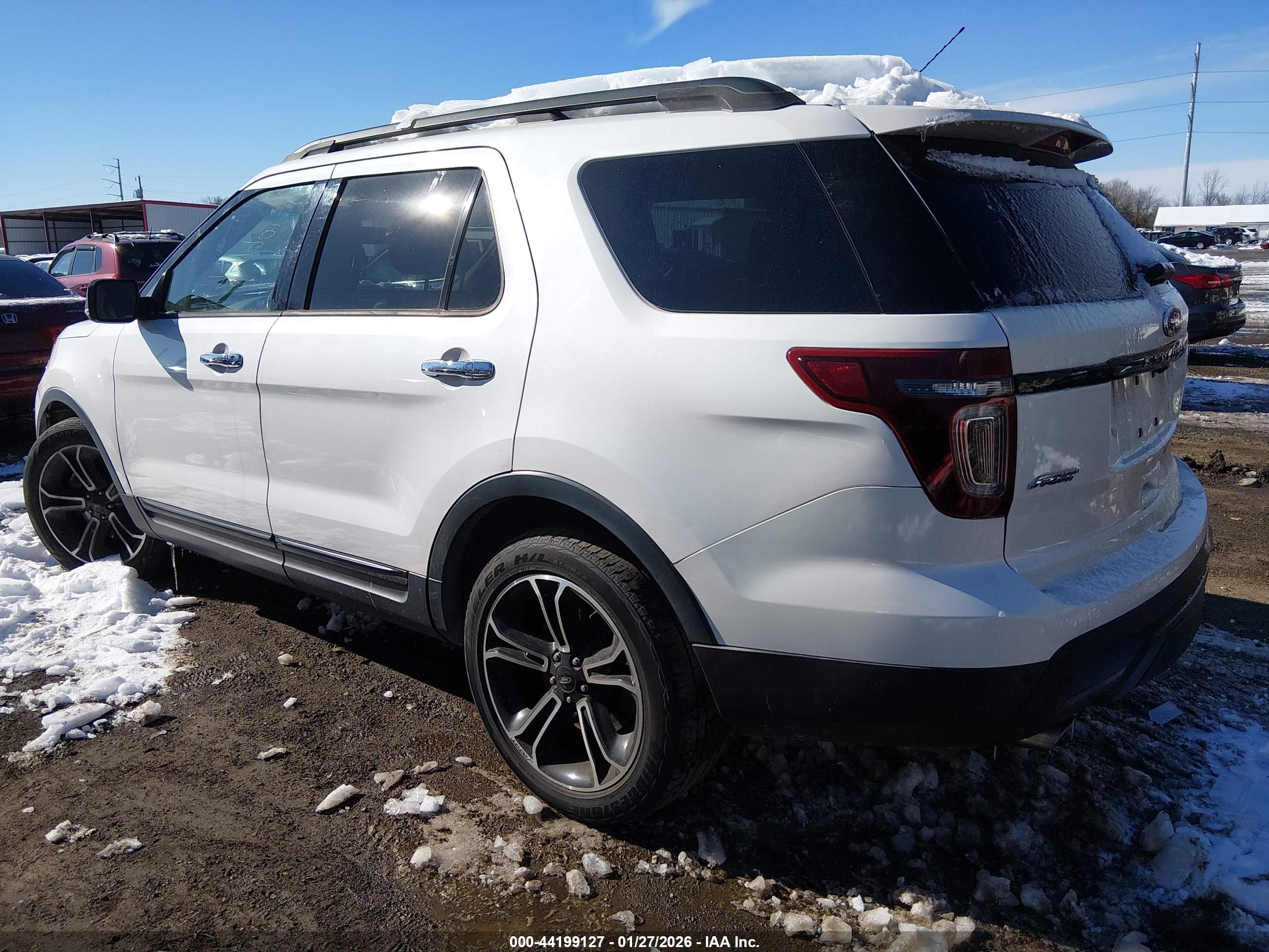 FORD EXPLORER image 3