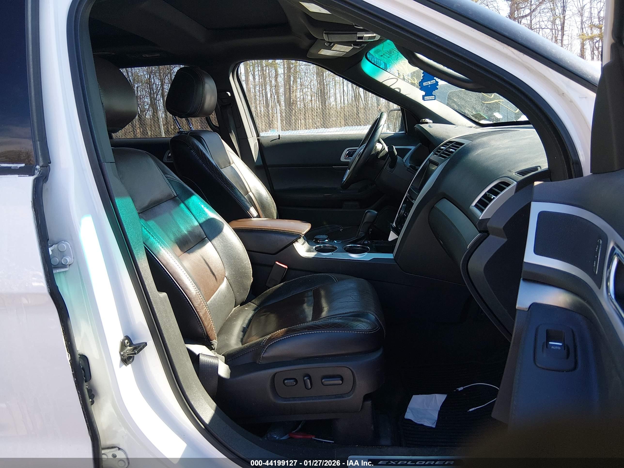 FORD EXPLORER image 5