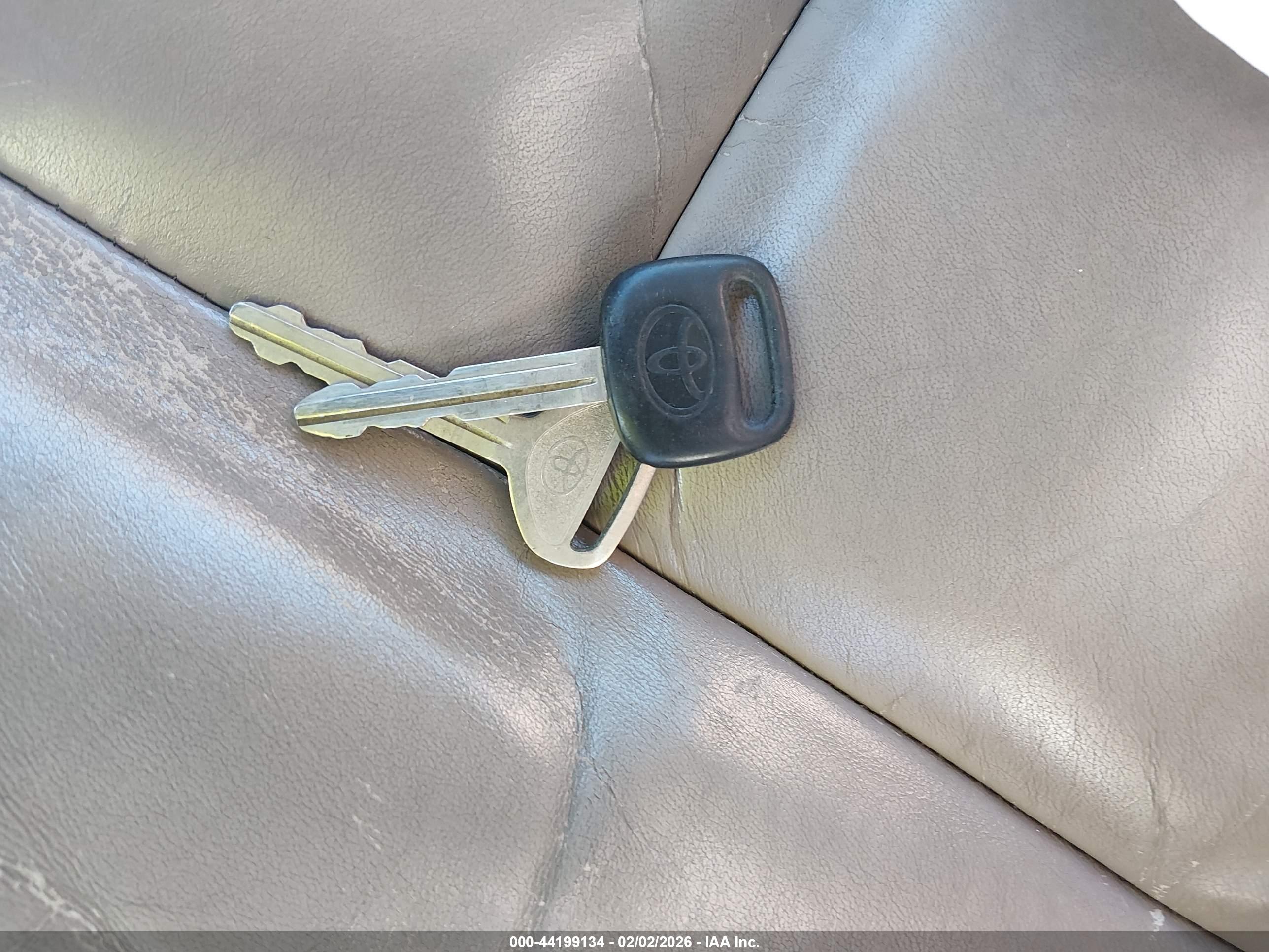 TOYOTA CAMRY image 11