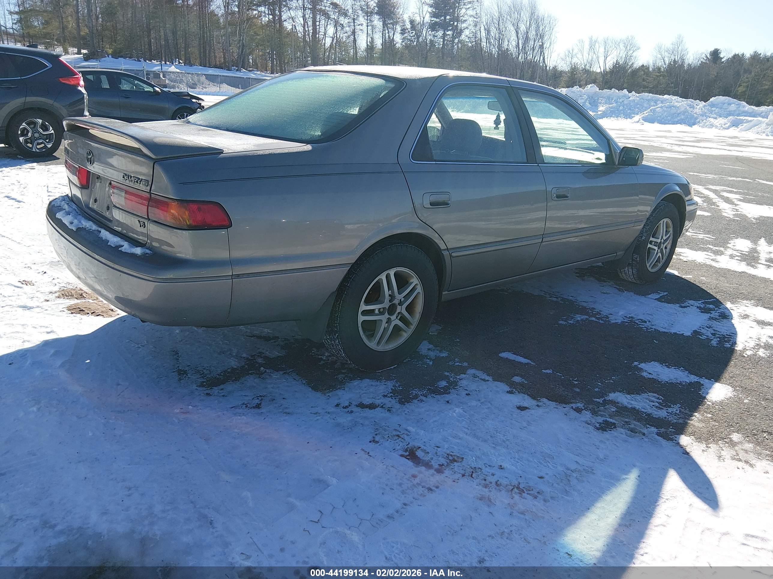 TOYOTA CAMRY image 4