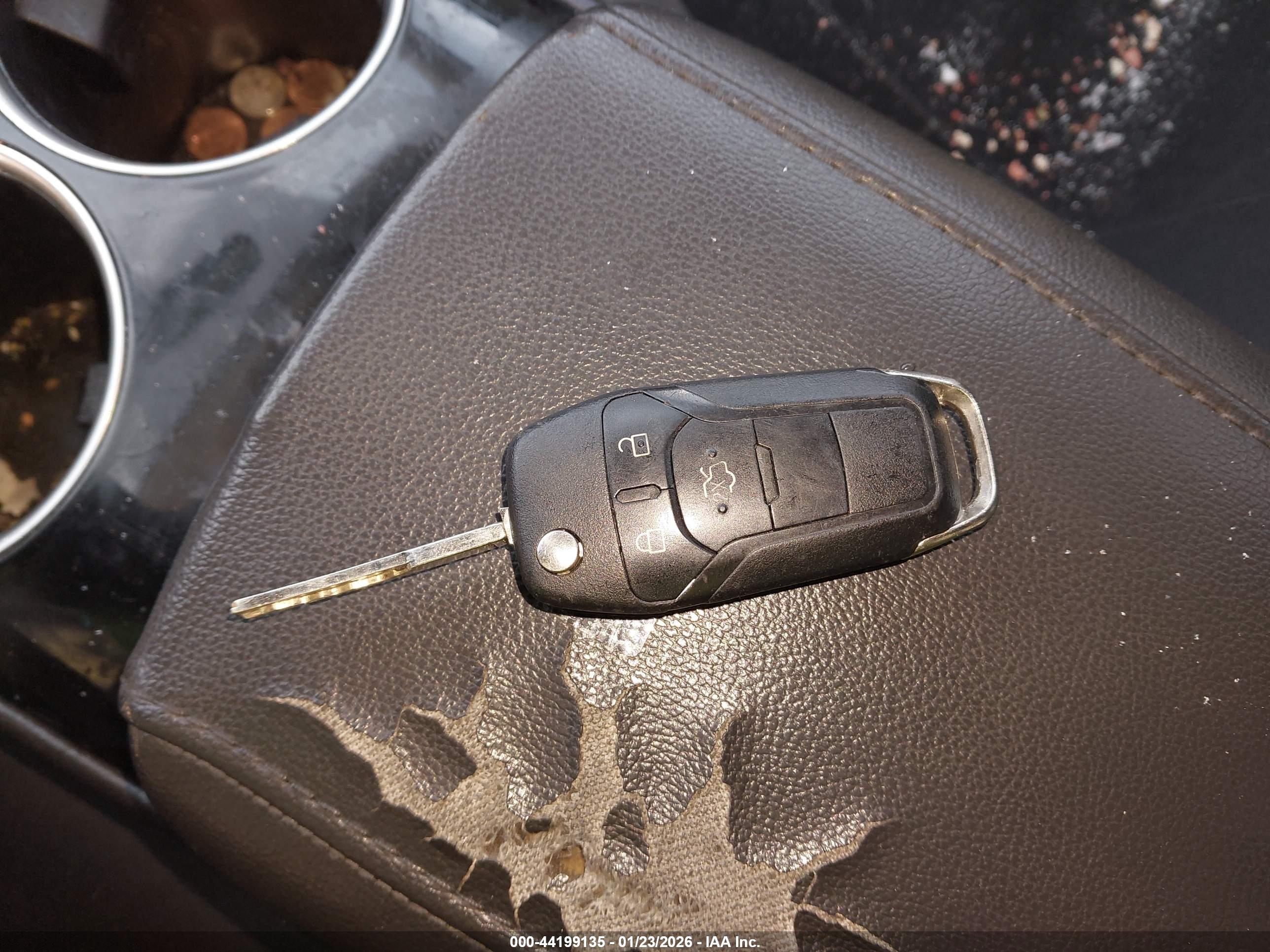 FORD FUSION image 11