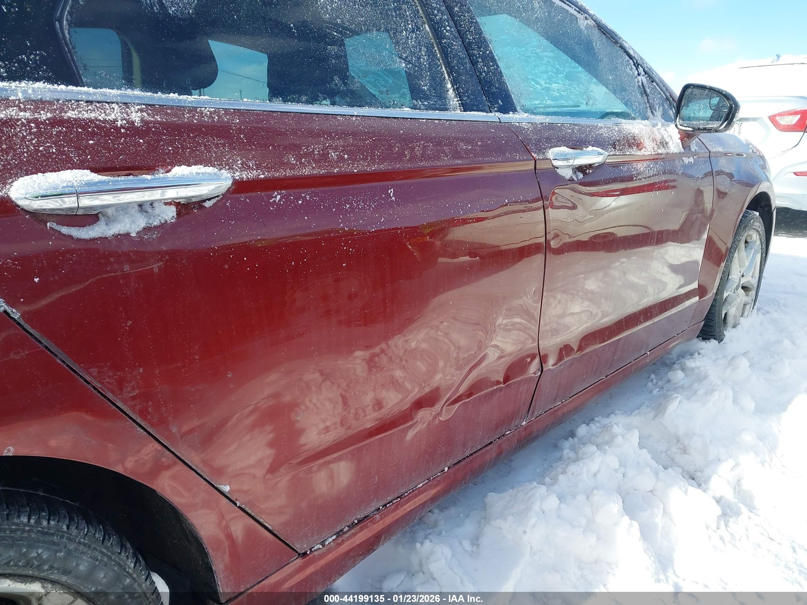 FORD FUSION image 6