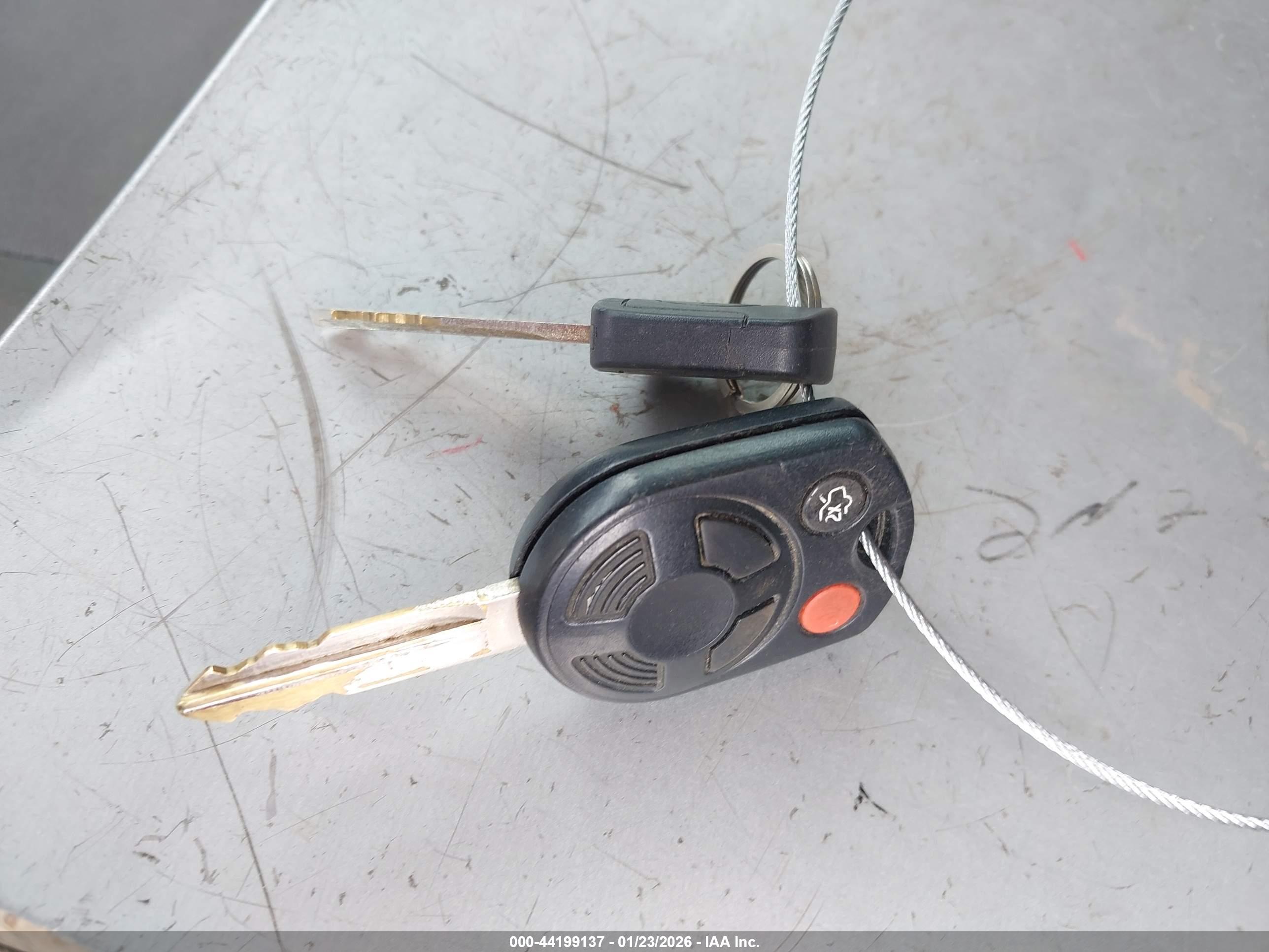FORD ESCAPE image 11