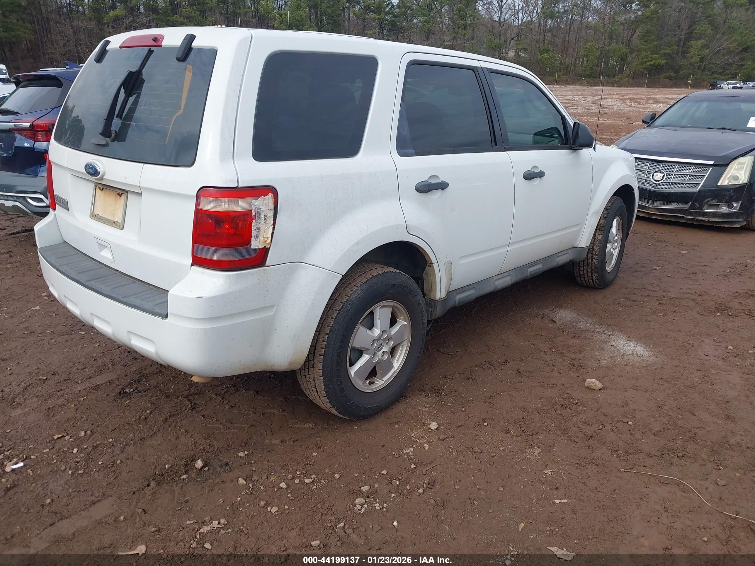 FORD ESCAPE image 4