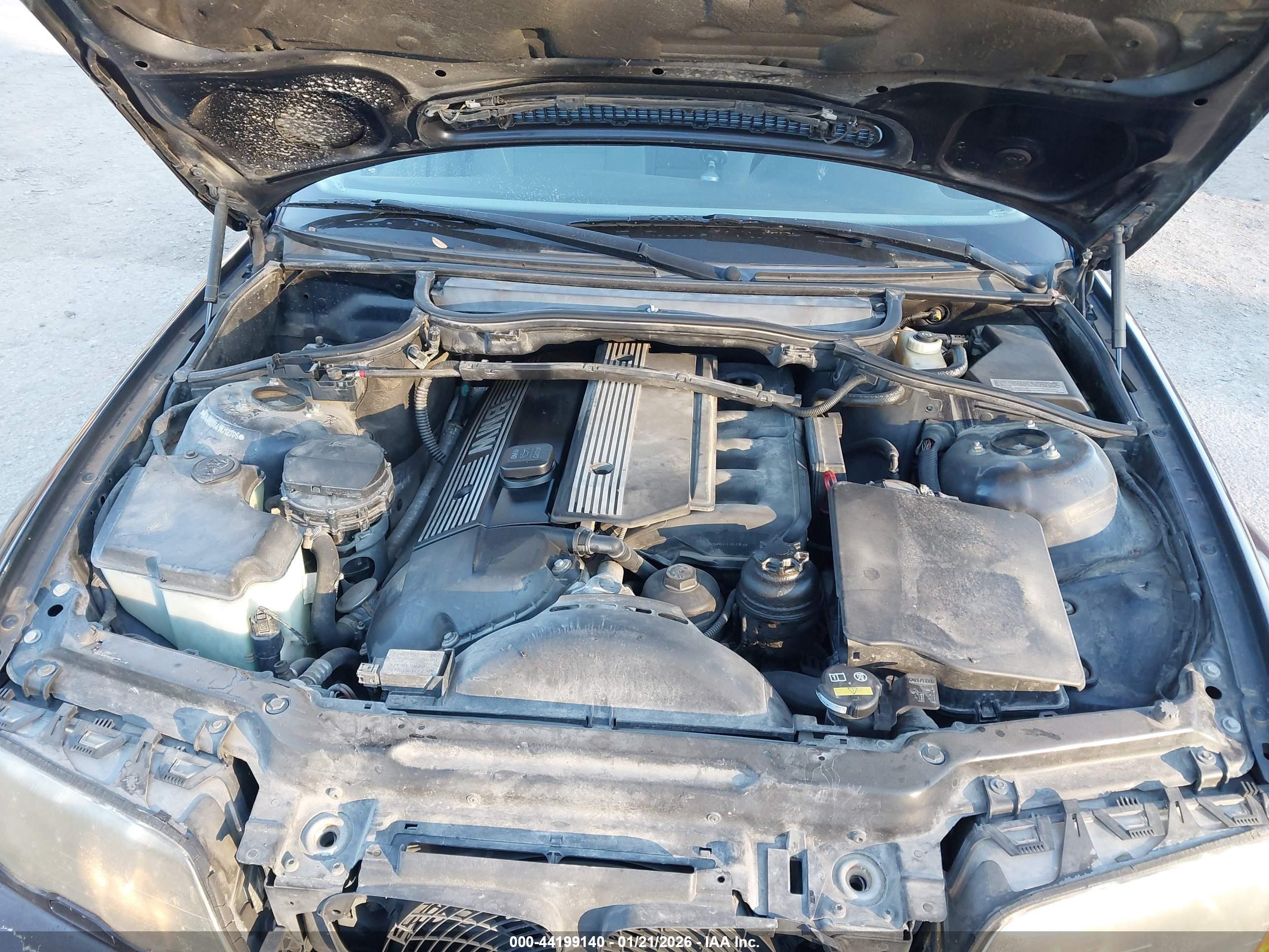 BMW 325I image 10