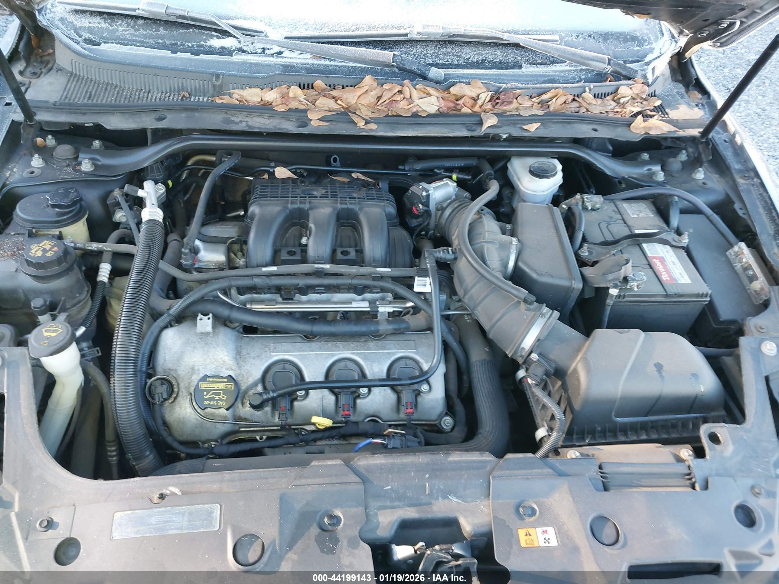 FORD TAURUS image 10