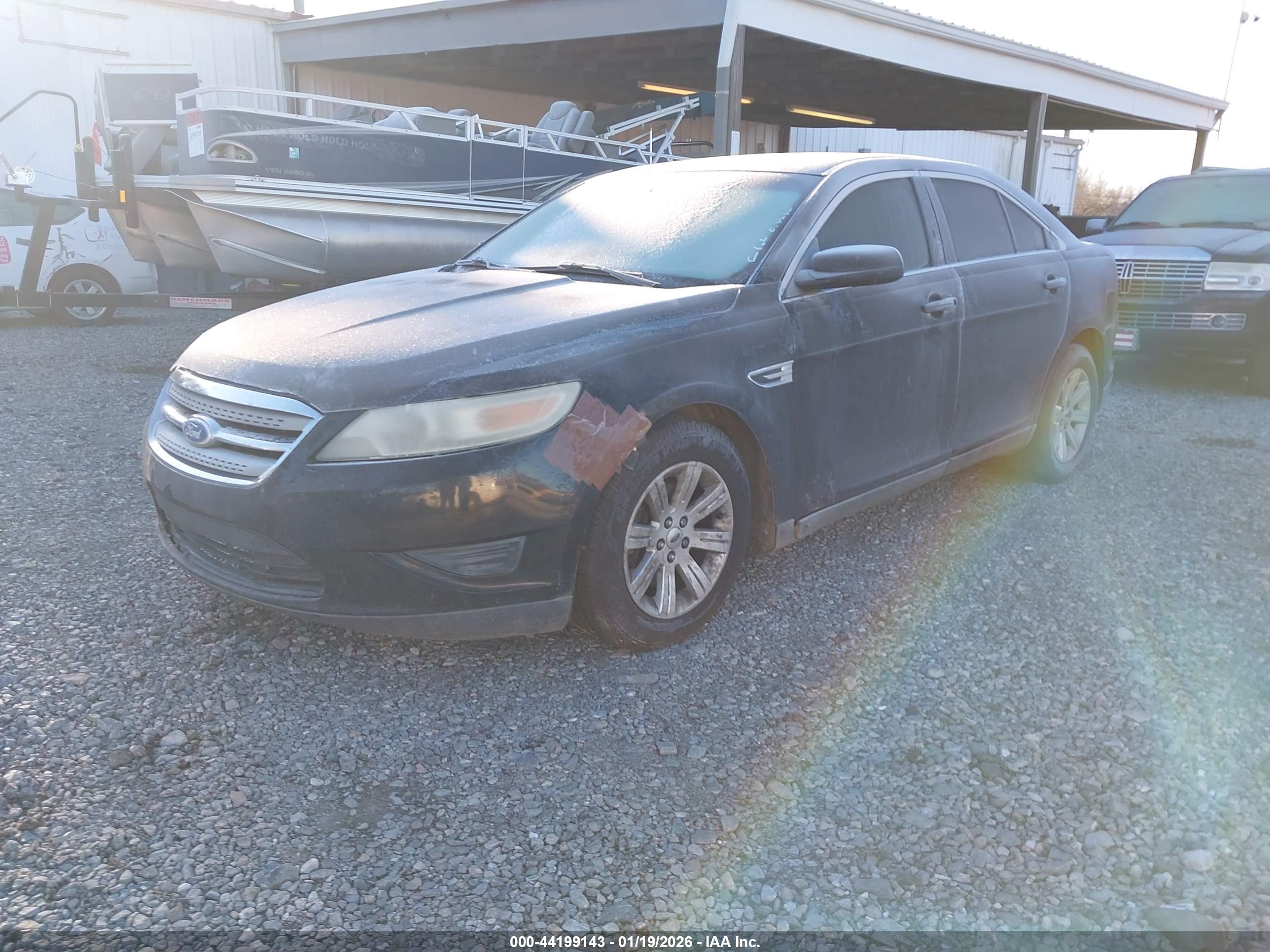 FORD TAURUS image 2