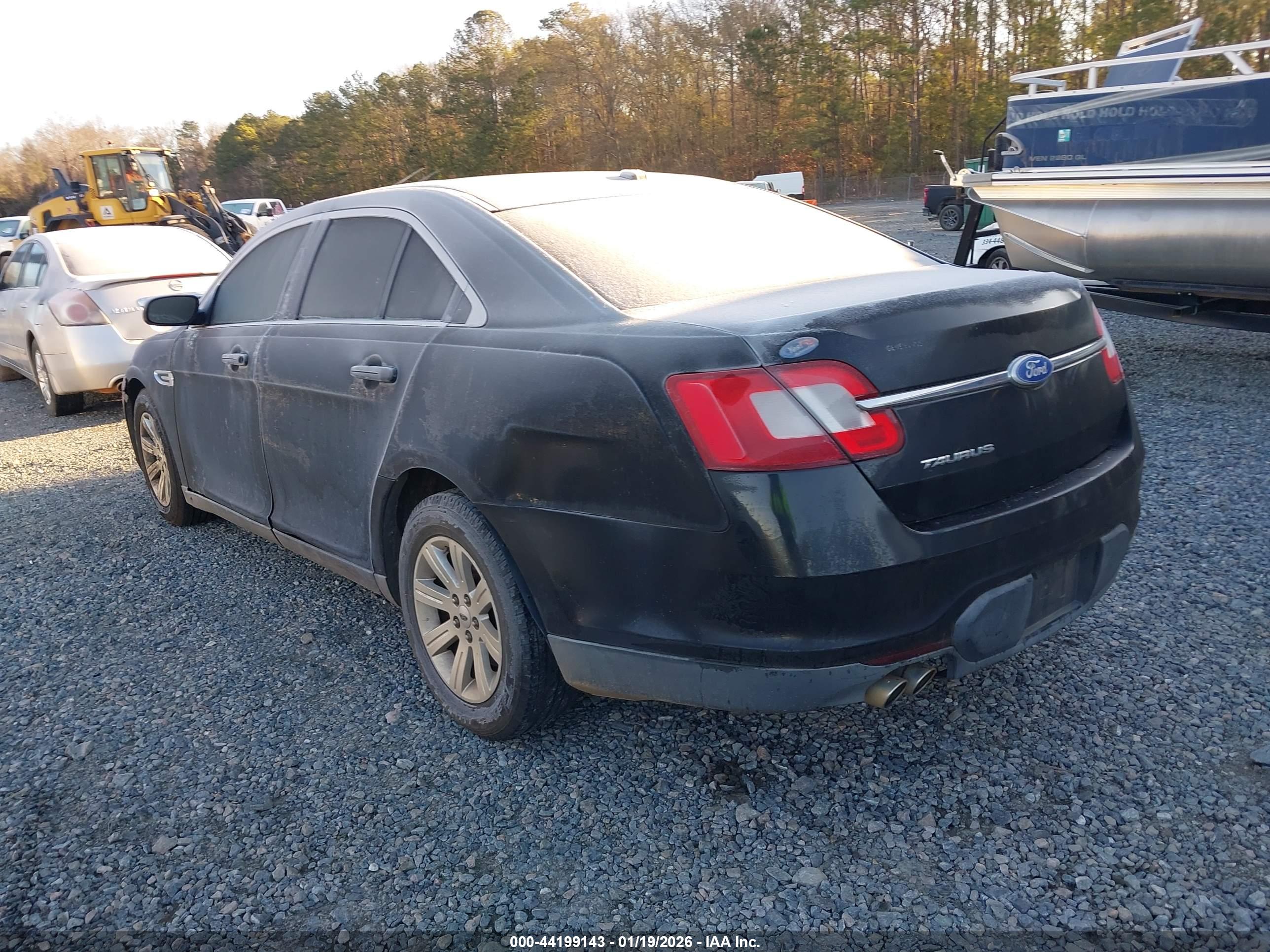 FORD TAURUS image 3