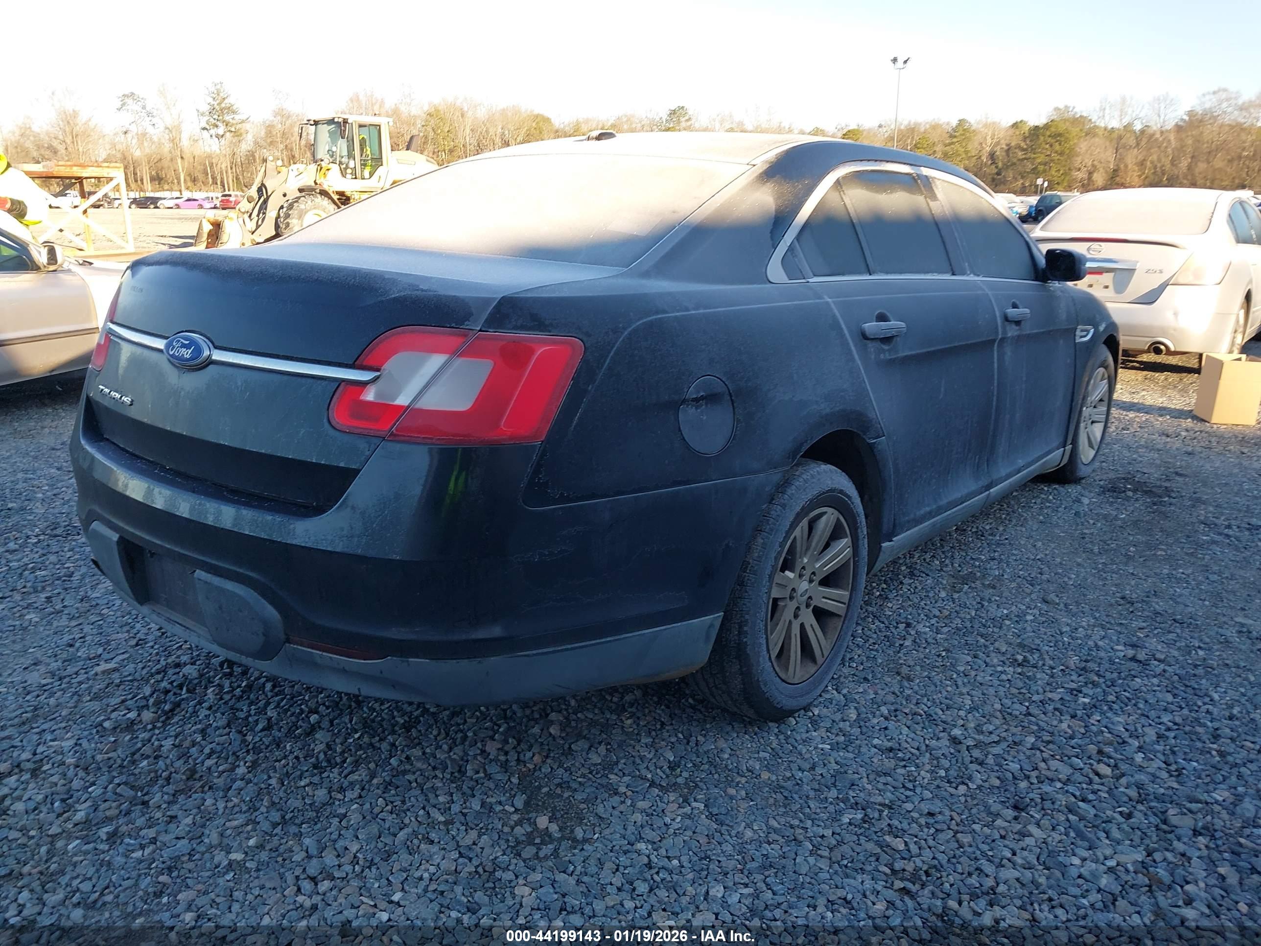 FORD TAURUS image 4
