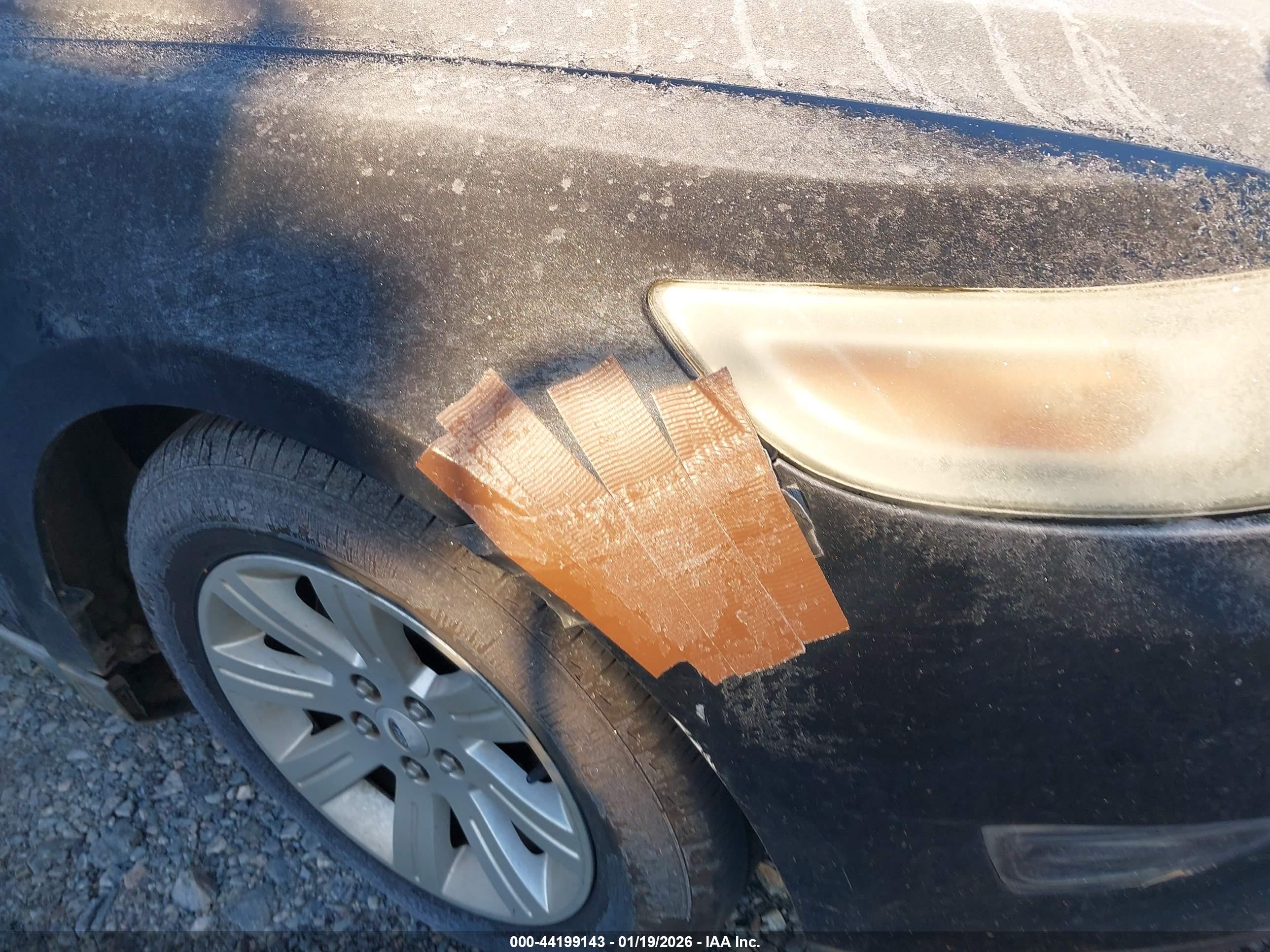 FORD TAURUS image 6