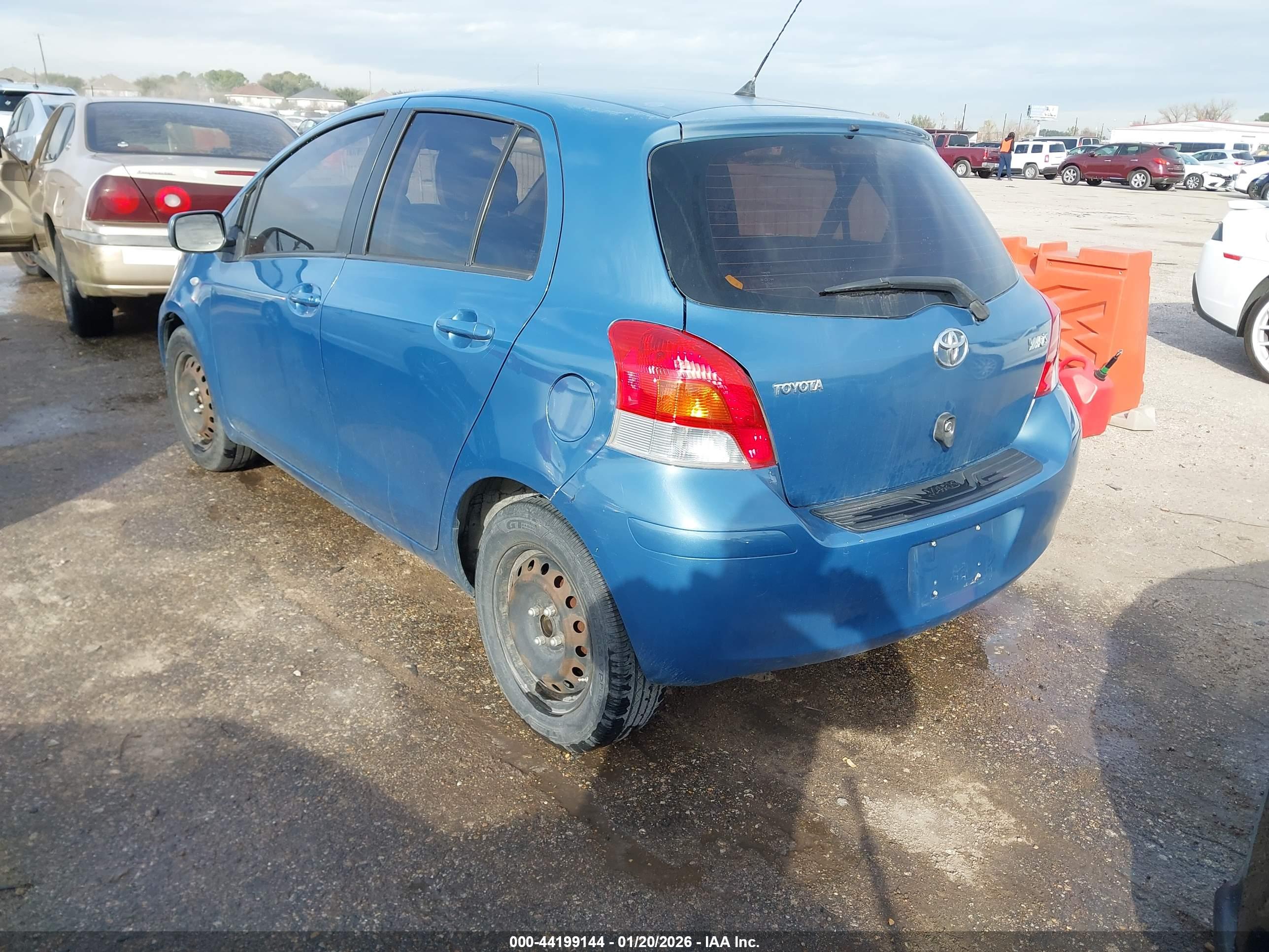 TOYOTA YARIS image 3