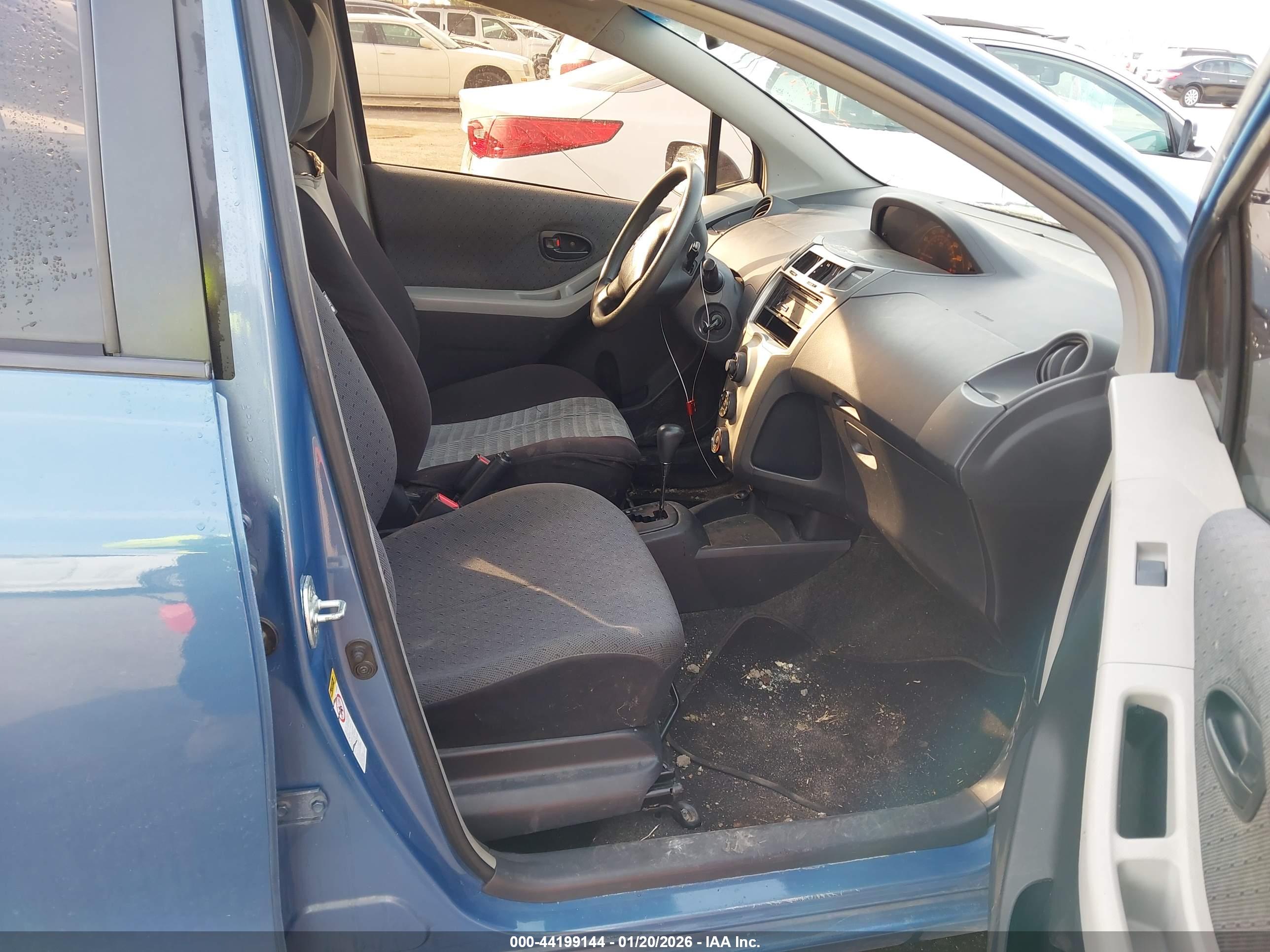 TOYOTA YARIS image 5