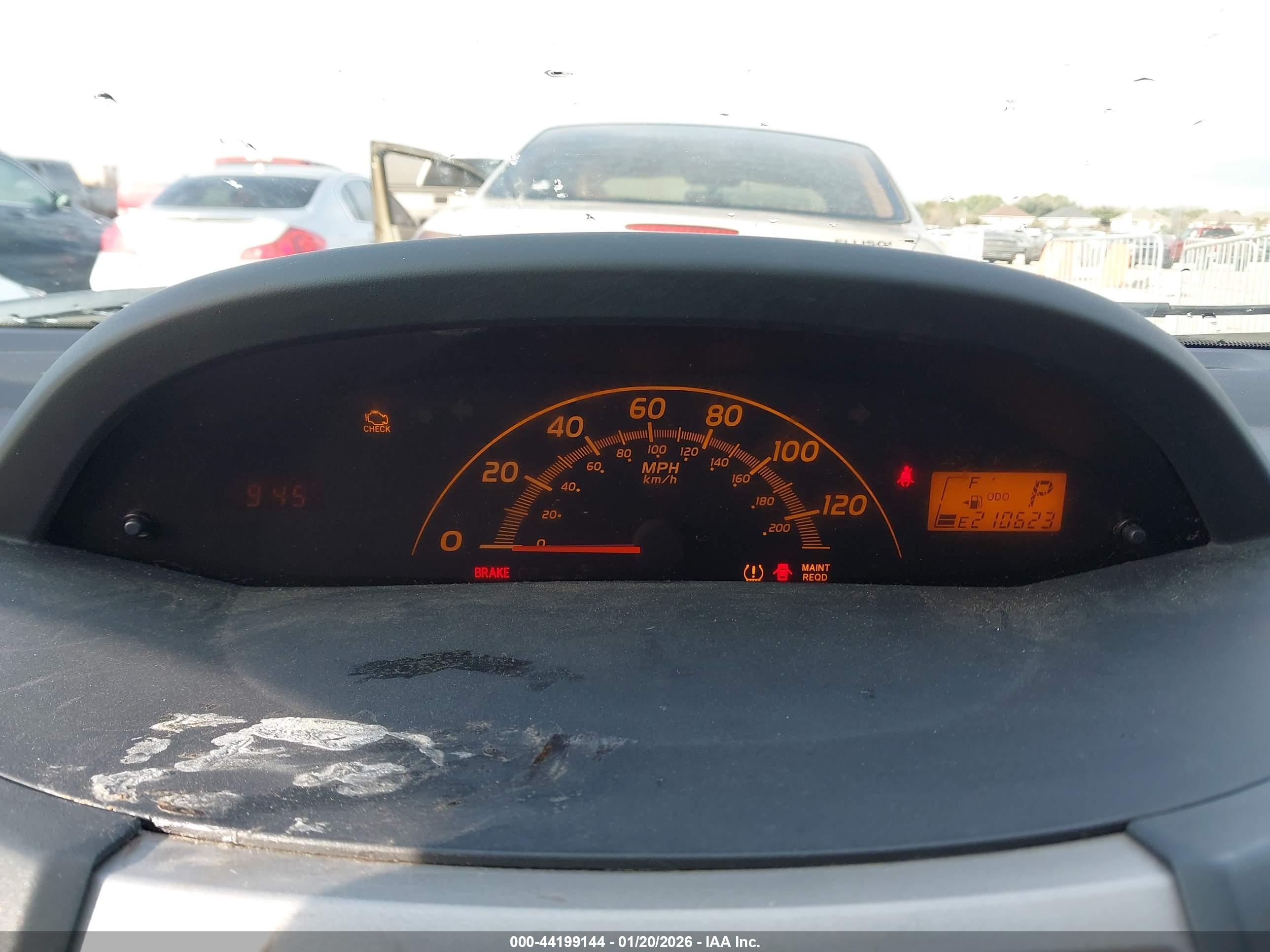 TOYOTA YARIS image 7