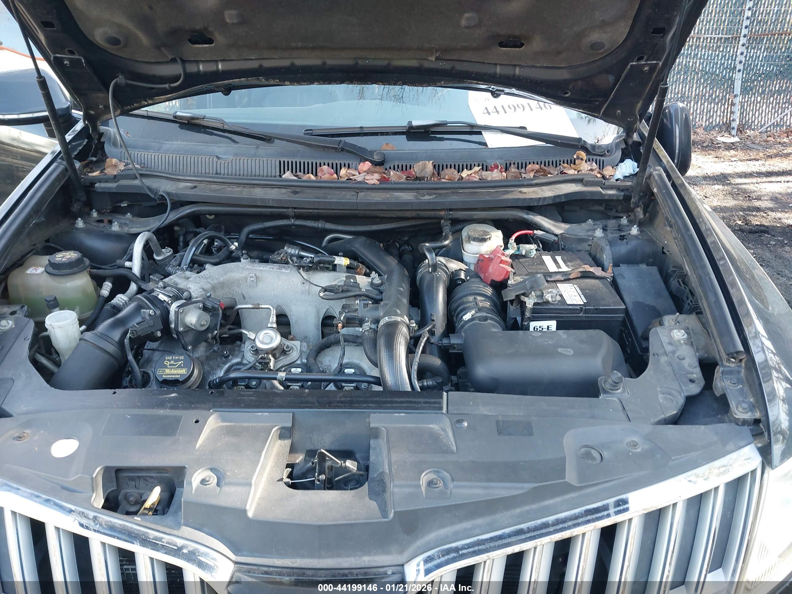 LINCOLN MKT image 10